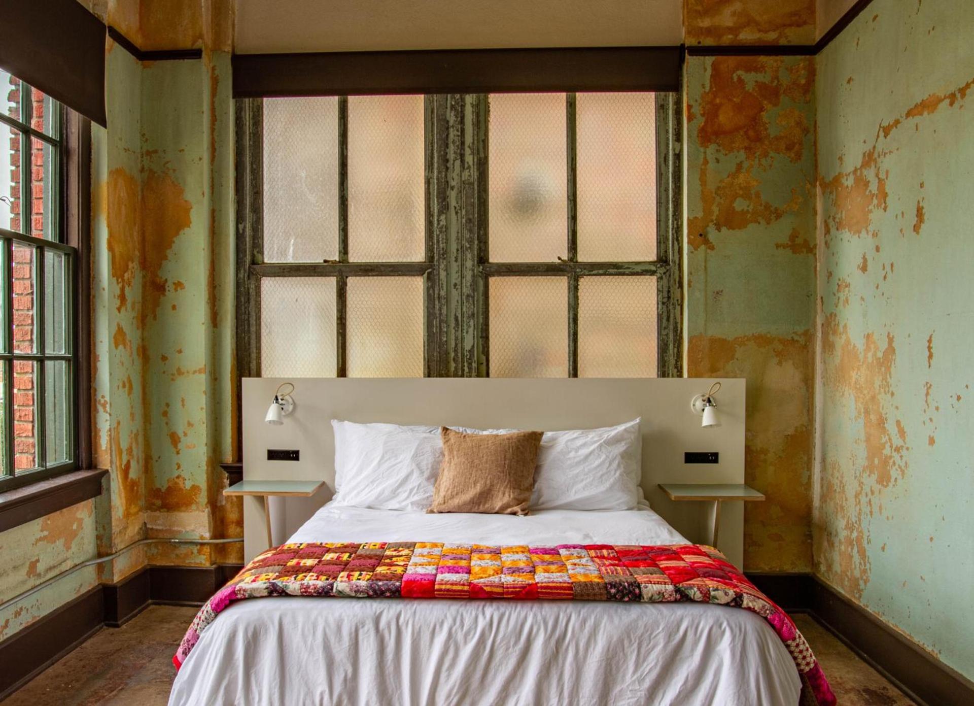 Travelers Hotel photo 2
