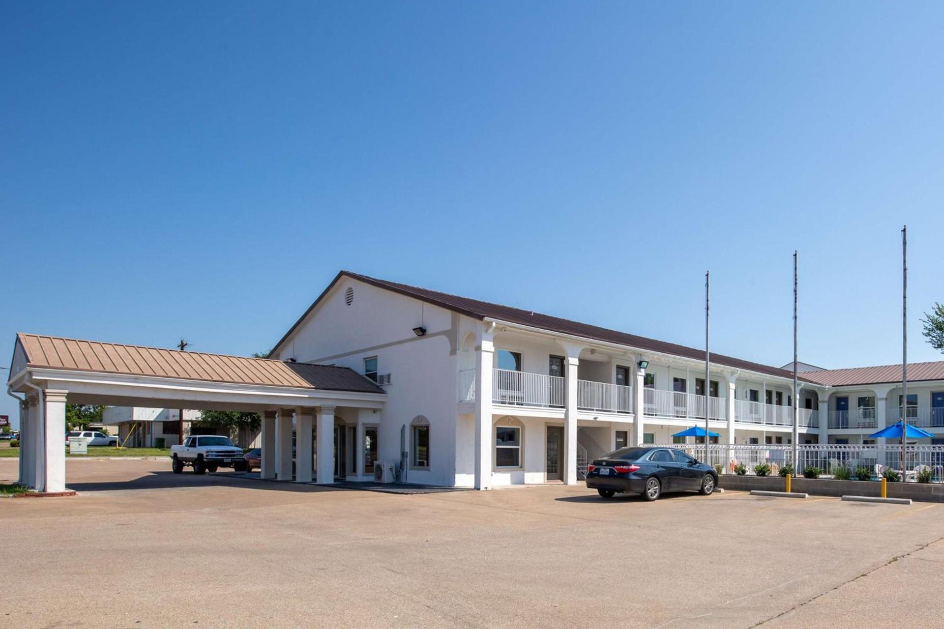 Motel 6-Bryan, TX - University Area photo 8