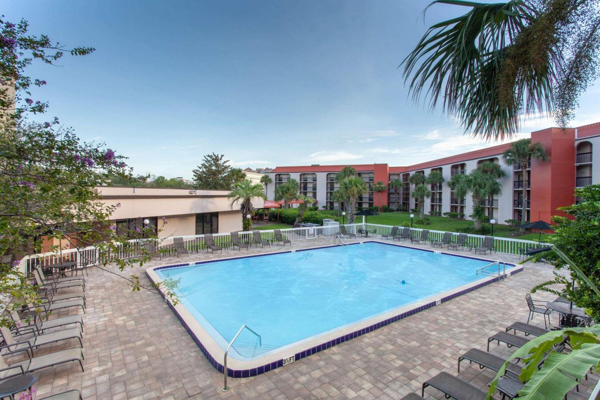 Grand Hotel Orlando at Universal Blvd - Shuttle to Theme Parks photo 2