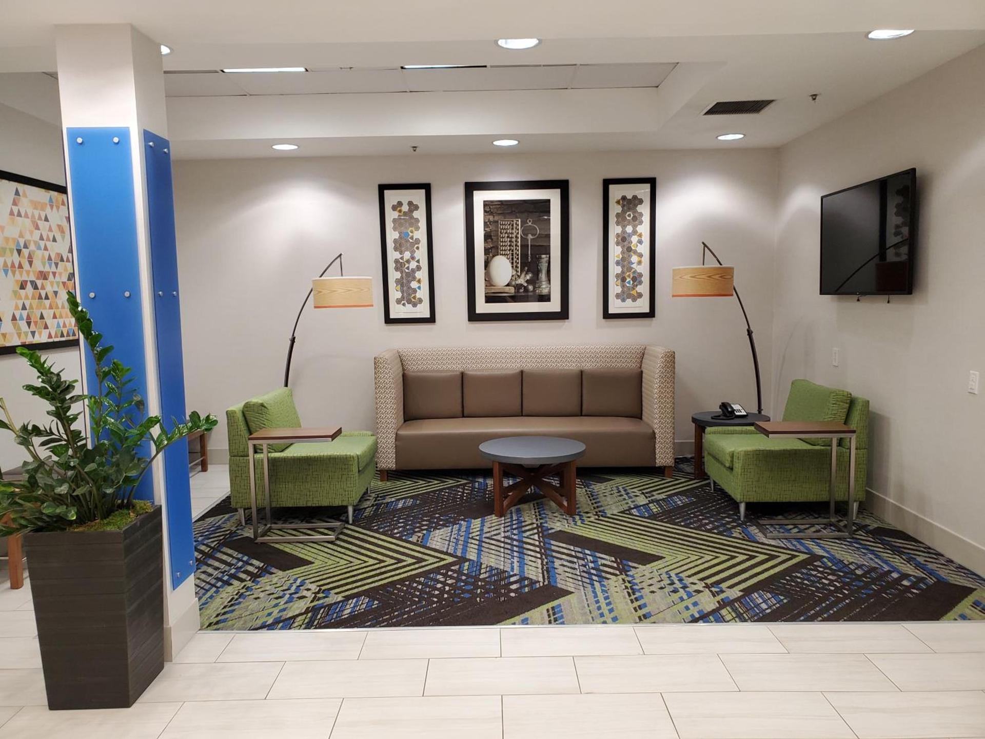 Holiday Inn Express Hotel & Suites Seattle North - Lynnwood by IHG photo 13