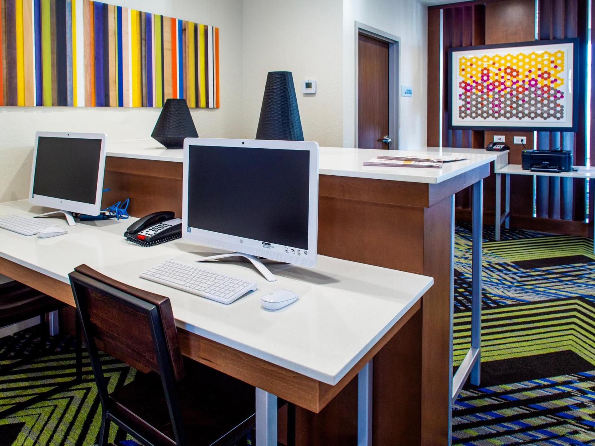 Holiday Inn Express & Suites - Oklahoma City Airport by IHG photo 4