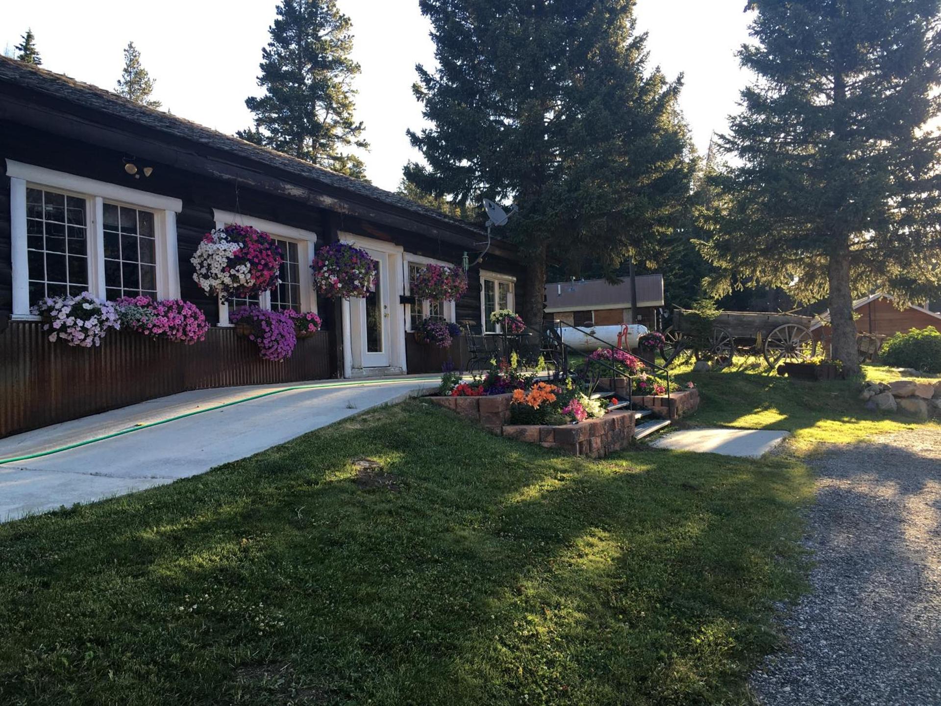 Antlers Lodge photo 2