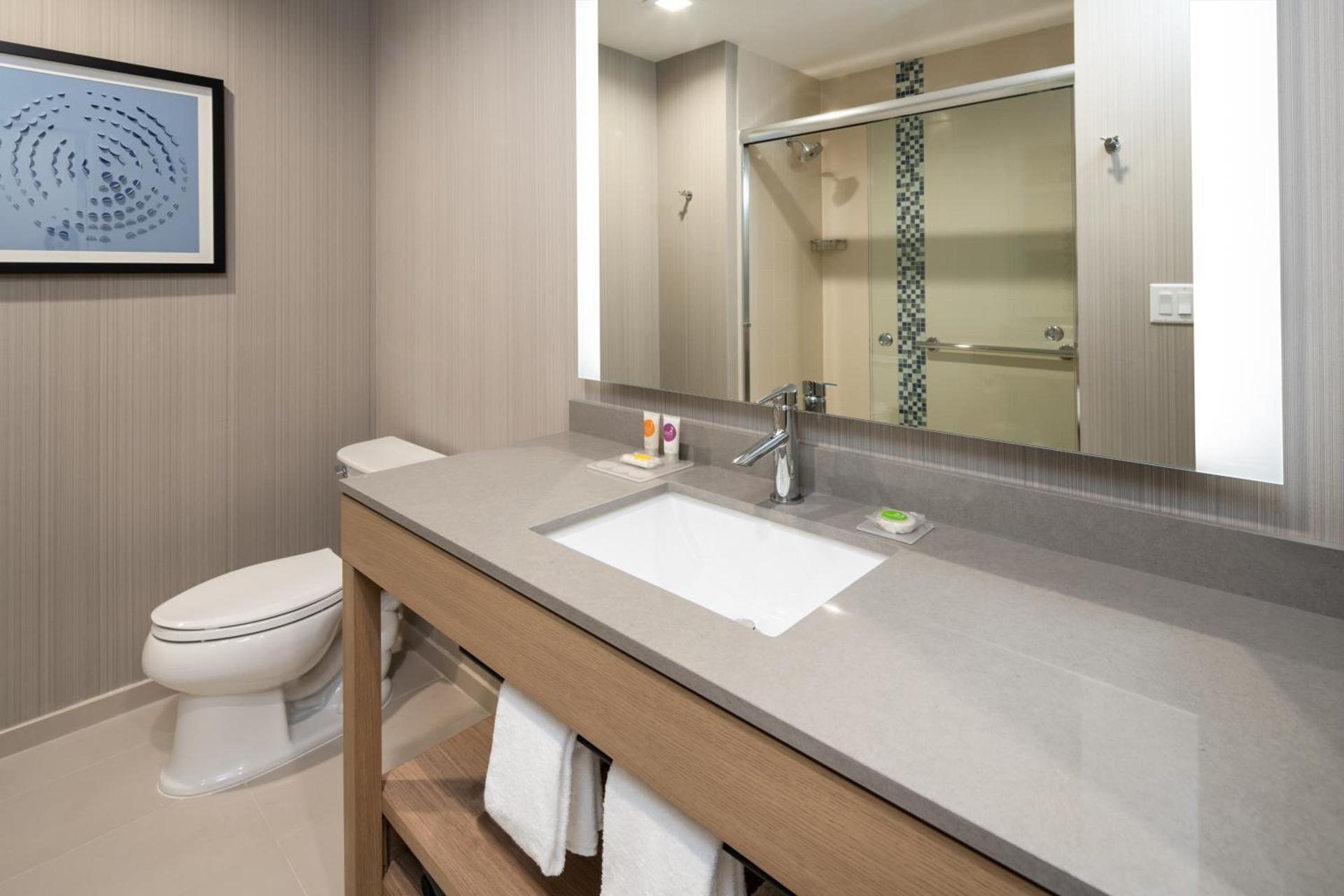 Hyatt Place Bakersfield photo 30