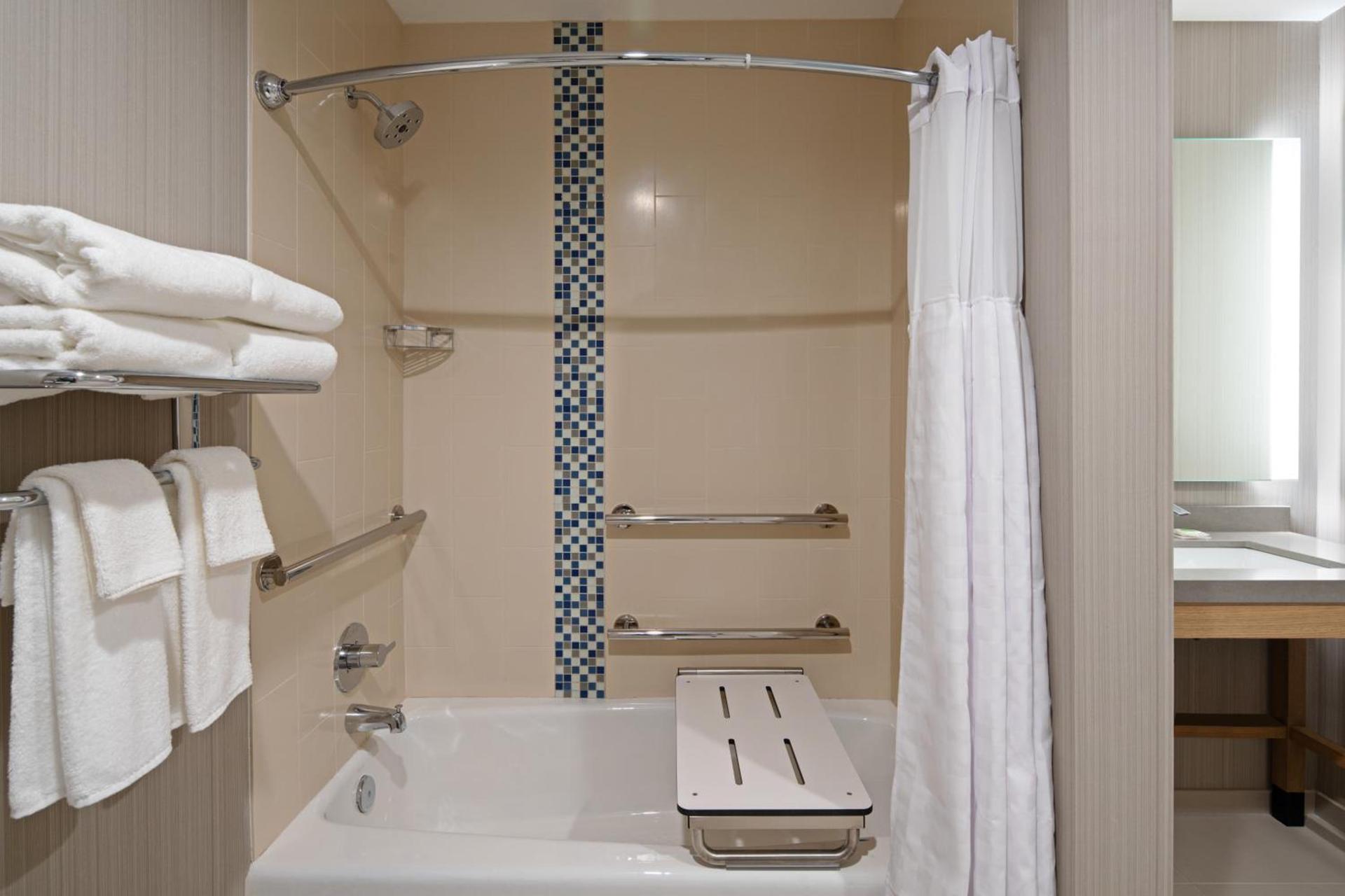 Hyatt Place Bakersfield photo 35