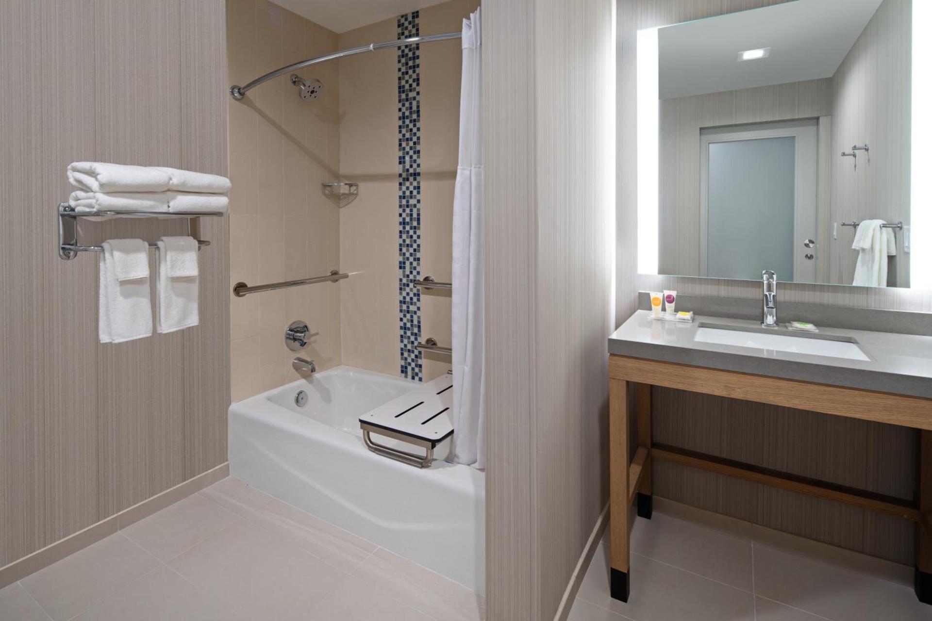 Hyatt Place Bakersfield photo 36