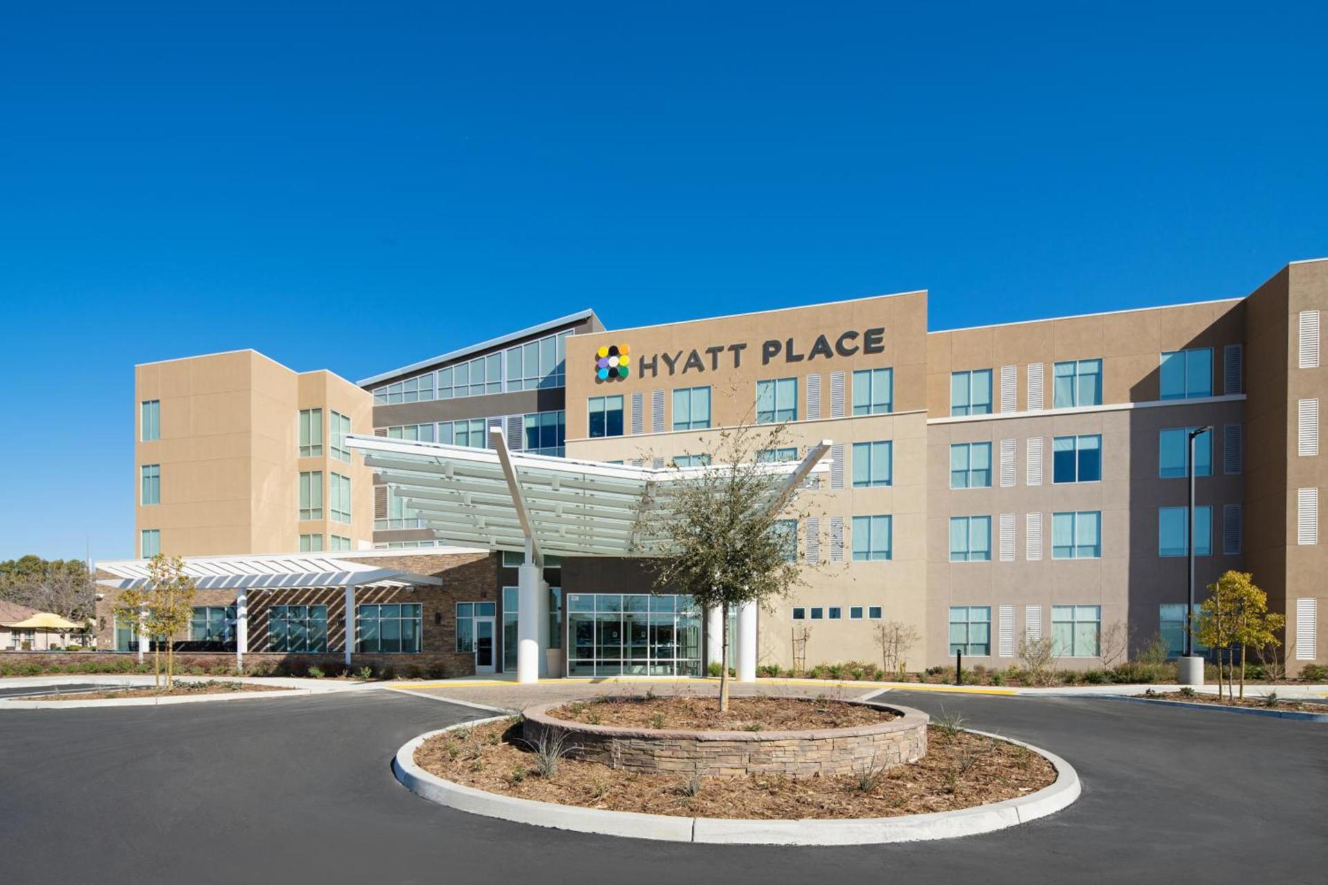 Hyatt Place Bakersfield photo 3