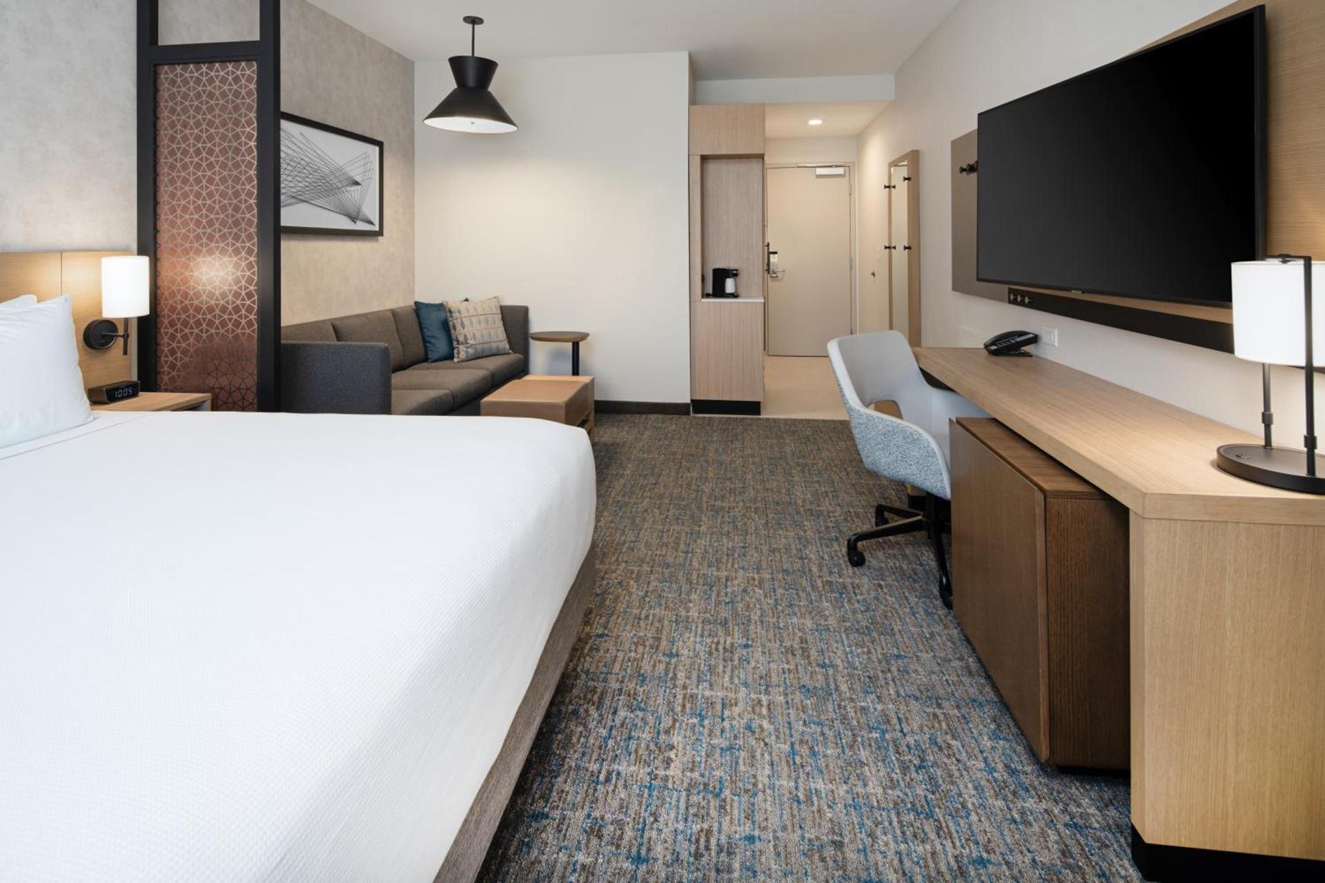 Hyatt Place Bakersfield photo 27