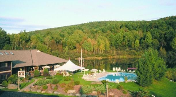 Commodores Inn photo 5