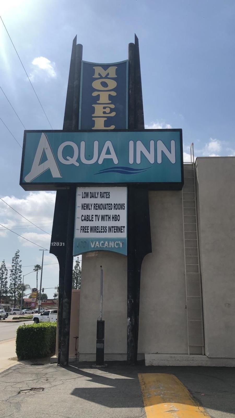 Aqua Inn Motel photo 2