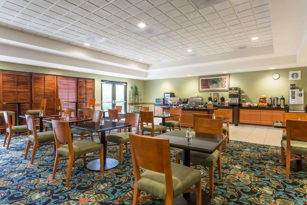 Wingate by Wyndham Richmond Short Pump photo 25