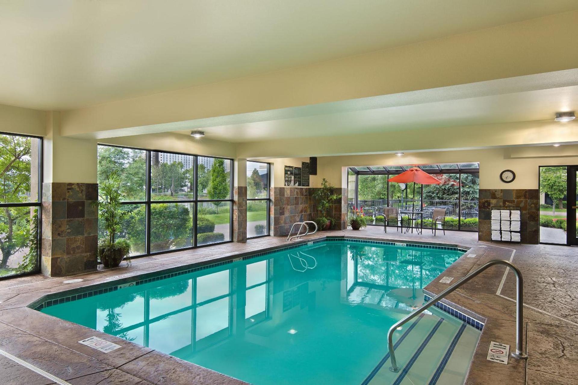 Oxford Suites Spokane Downtown photo 2