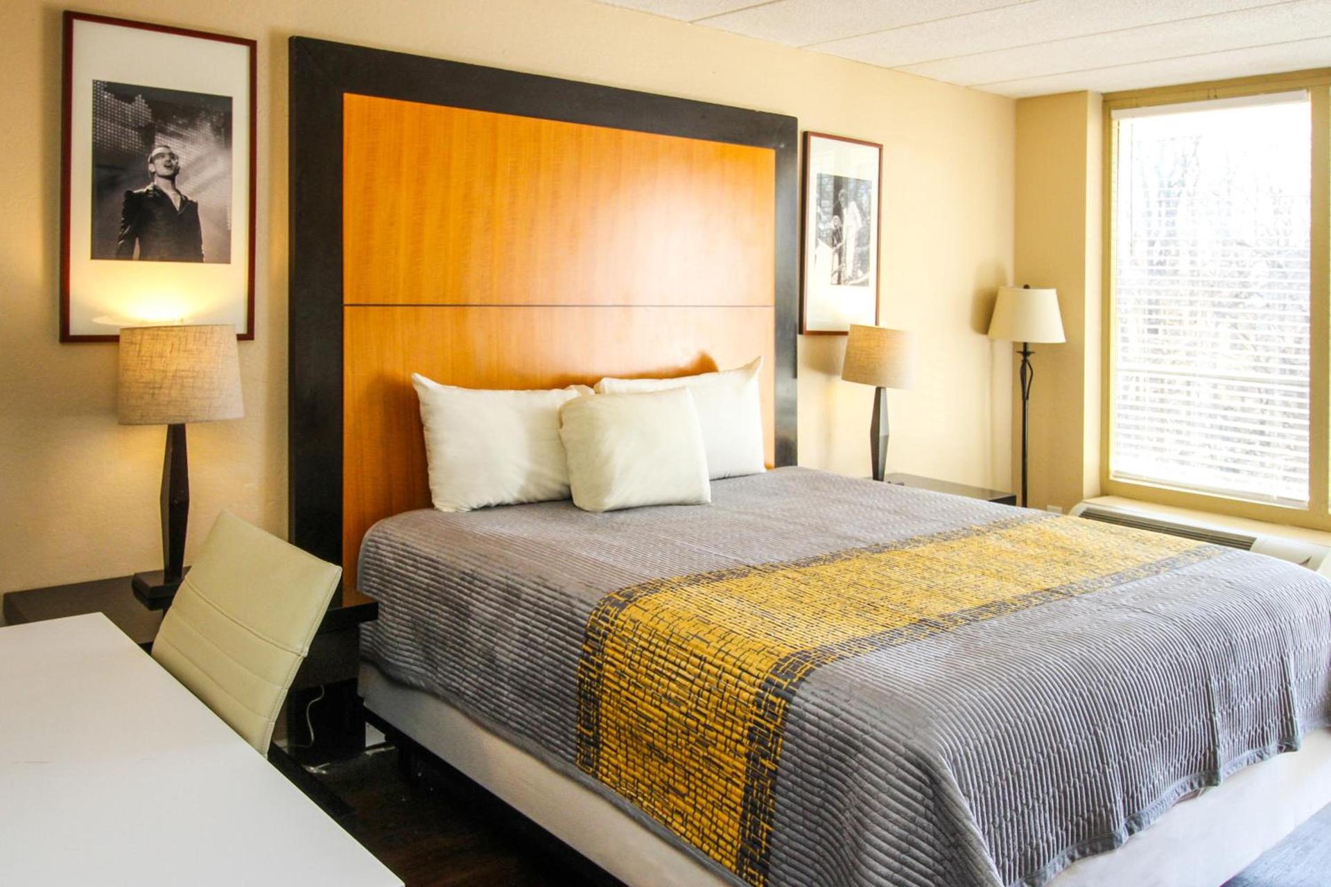 APM Inn and Suites photo 29