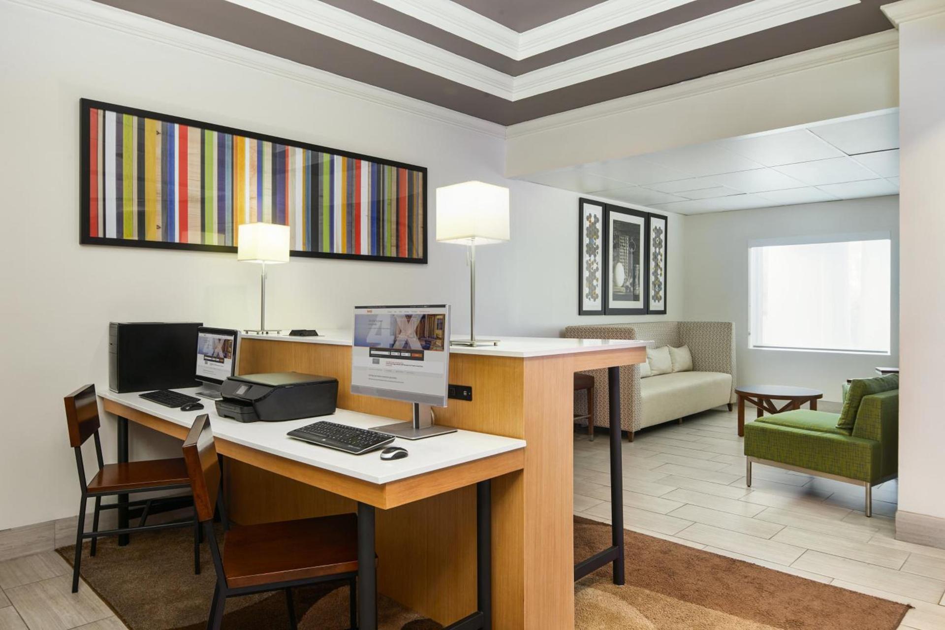 Holiday Inn Express Palatka Northwest by IHG photo 6