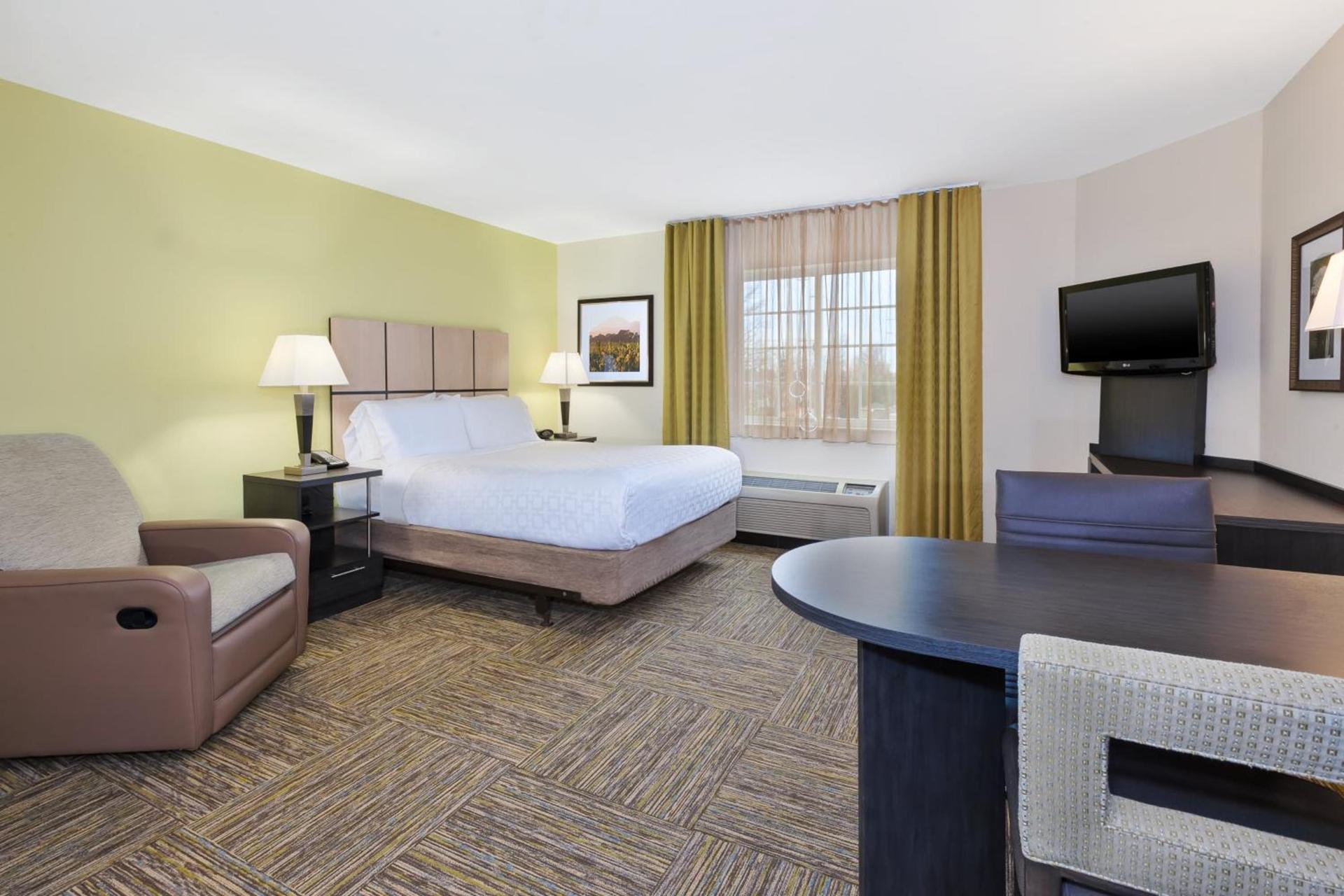 Candlewood Suites Polaris by IHG photo 24