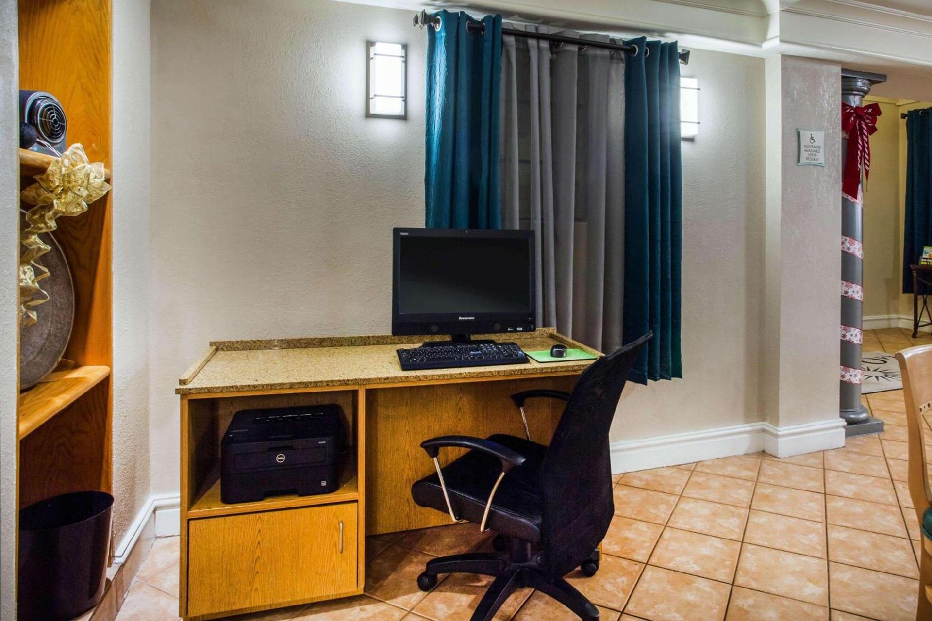 La Quinta Inn by Wyndham Norfolk Virginia Beach photo 29