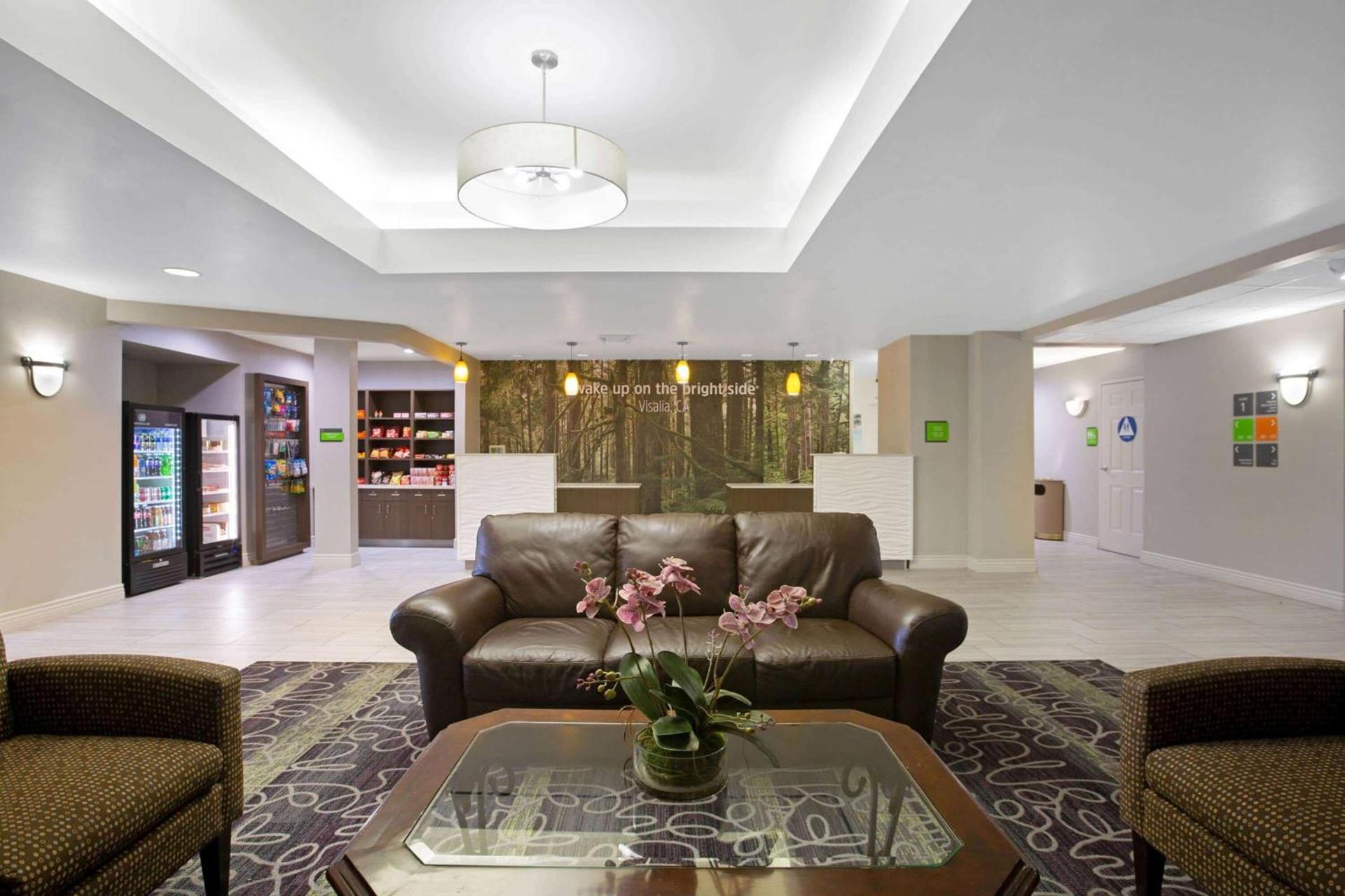 La Quinta by Wyndham Visalia/Sequoia Gateway photo 47