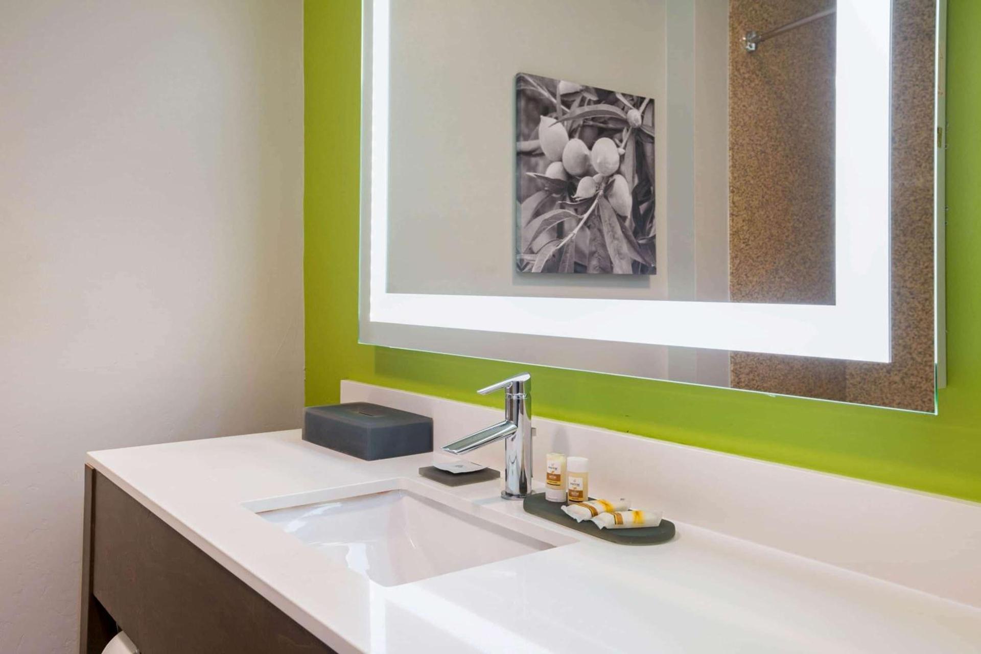 La Quinta by Wyndham Visalia/Sequoia Gateway photo 41