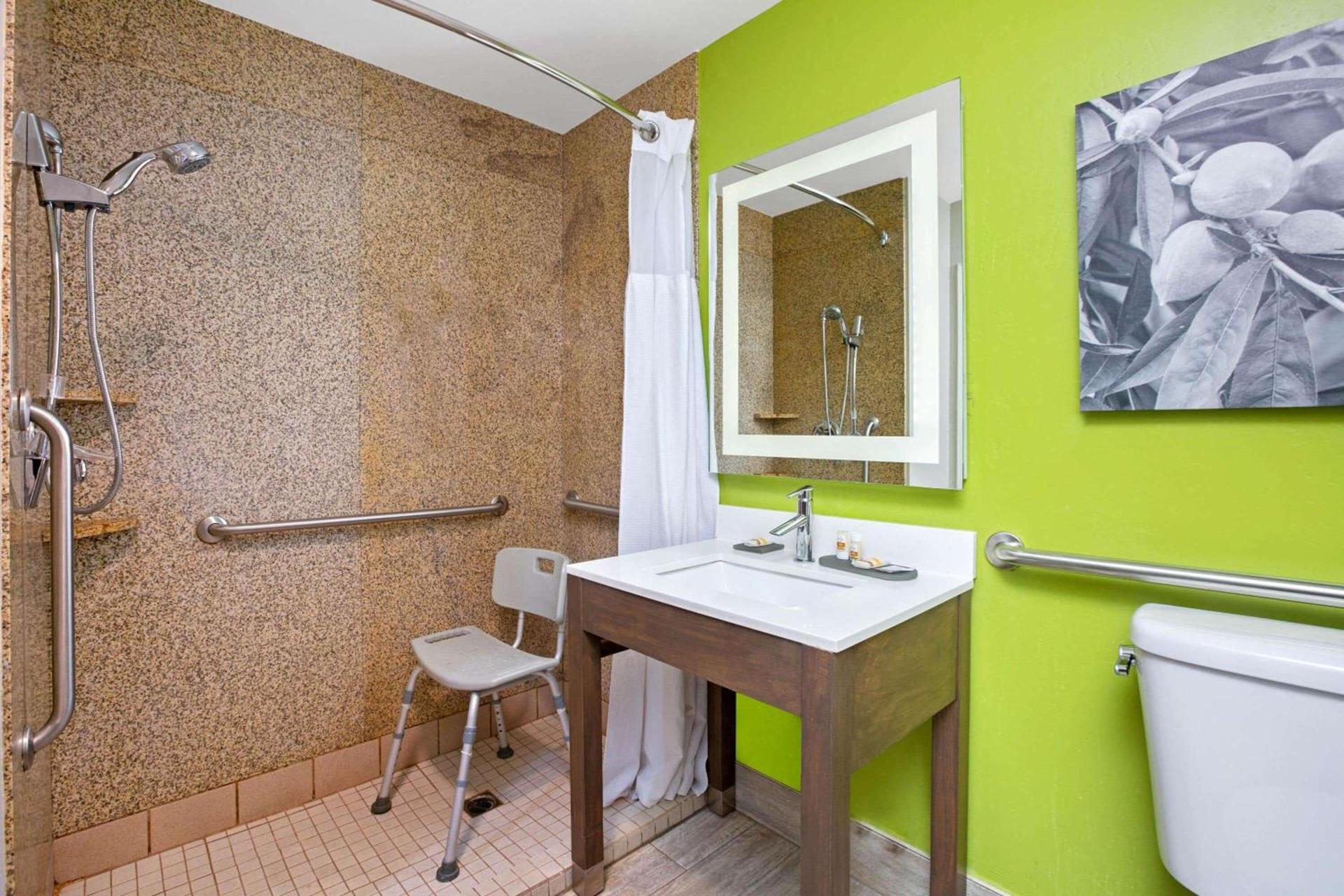 La Quinta by Wyndham Visalia/Sequoia Gateway photo 39