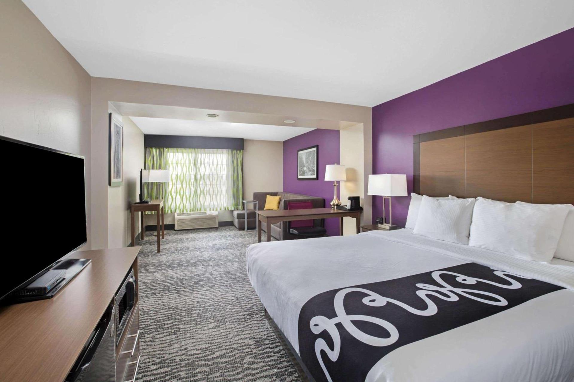La Quinta by Wyndham Visalia/Sequoia Gateway photo 2