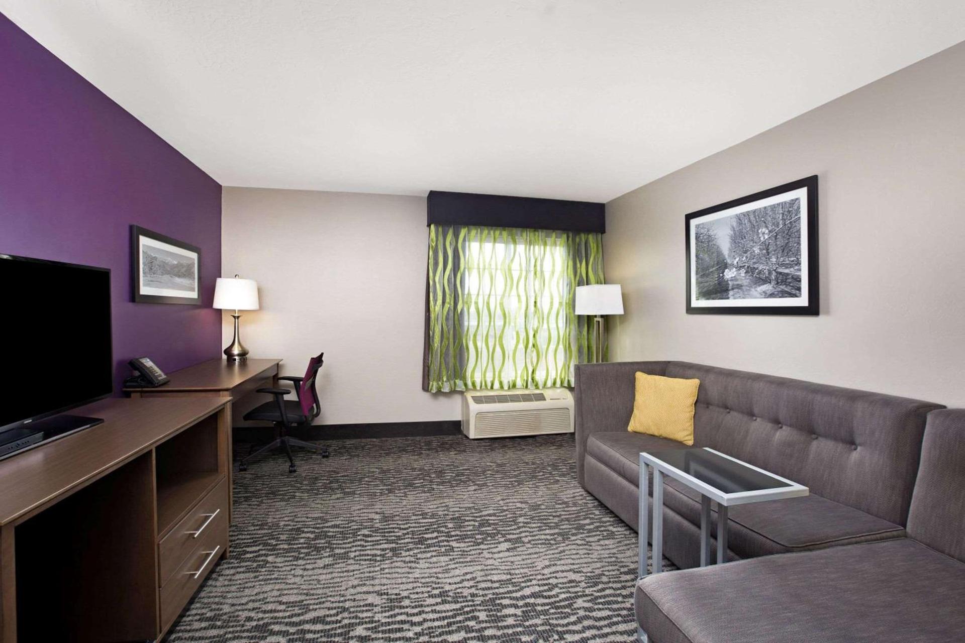 La Quinta by Wyndham Visalia/Sequoia Gateway photo 31