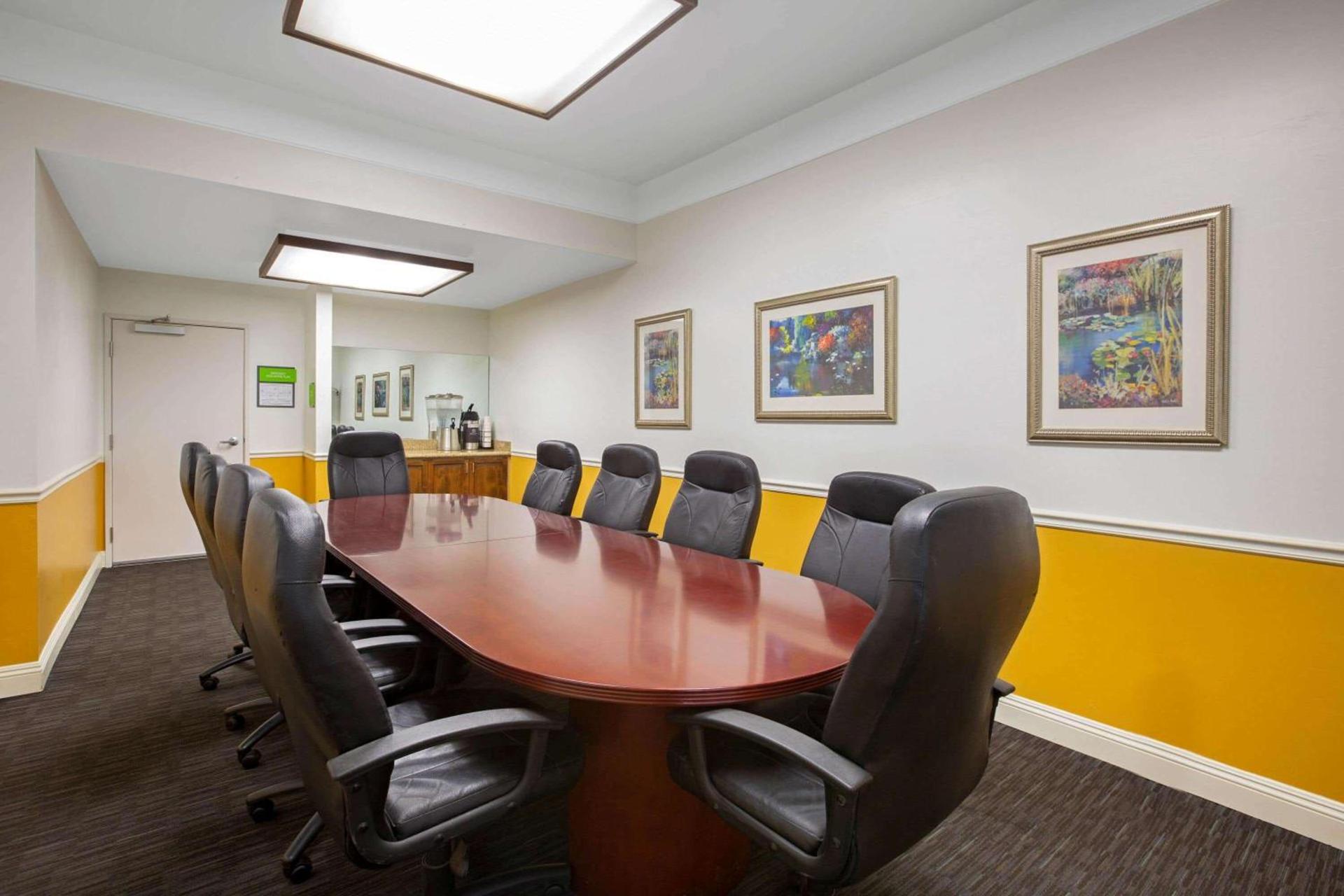 La Quinta by Wyndham Visalia/Sequoia Gateway photo 29