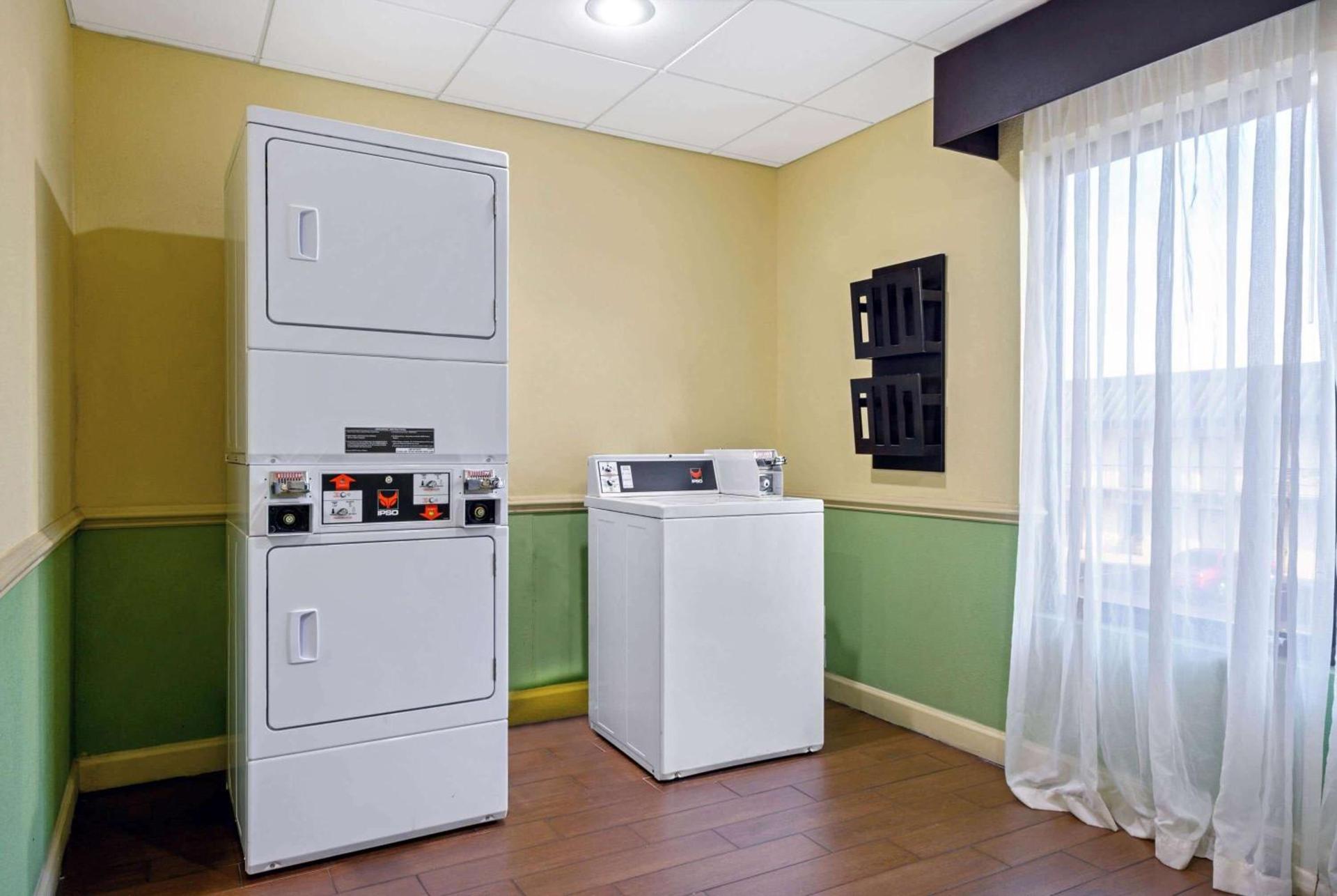 La Quinta by Wyndham Florence photo 6