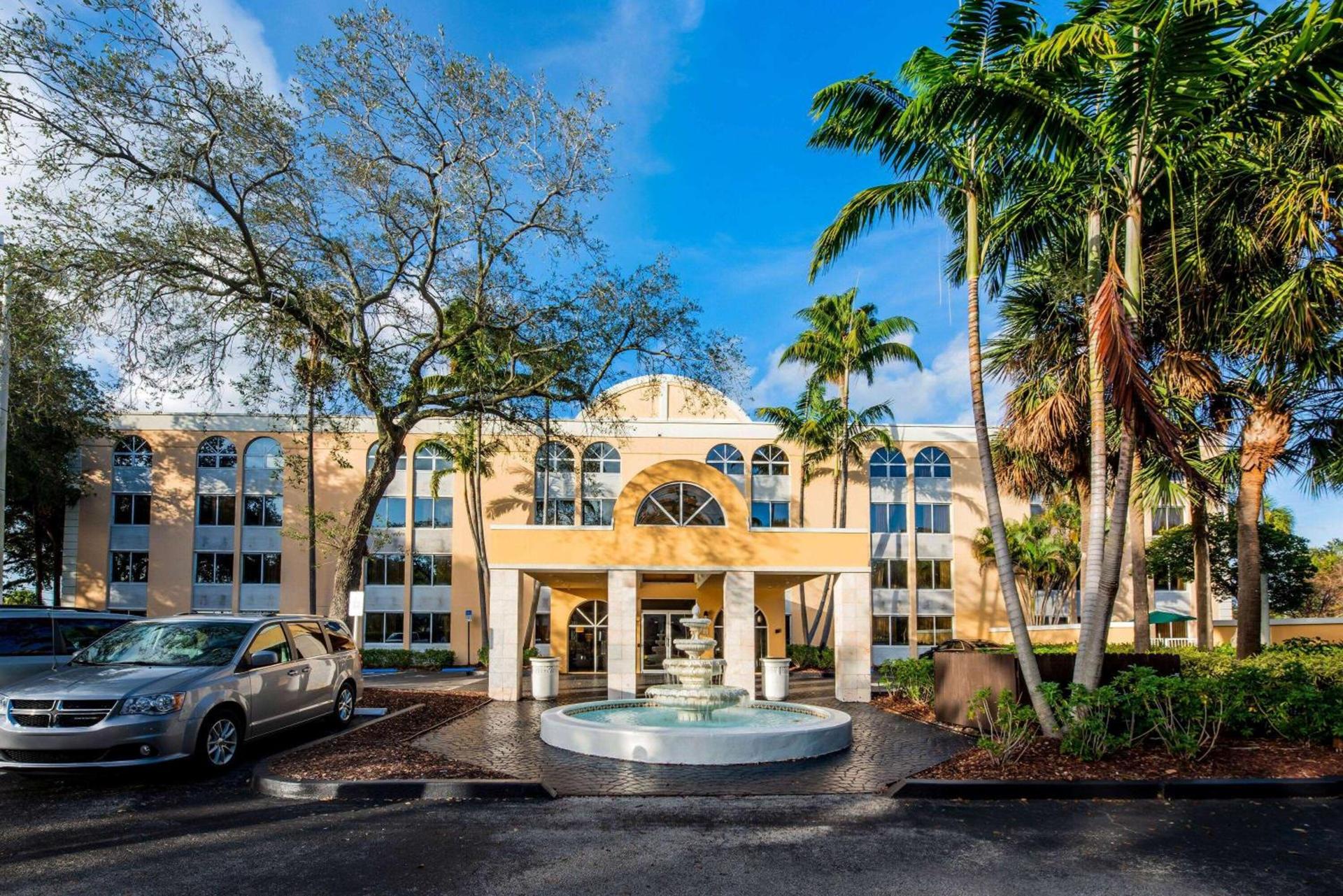 La Quinta by Wyndham Fort Lauderdale Tamarac photo 8