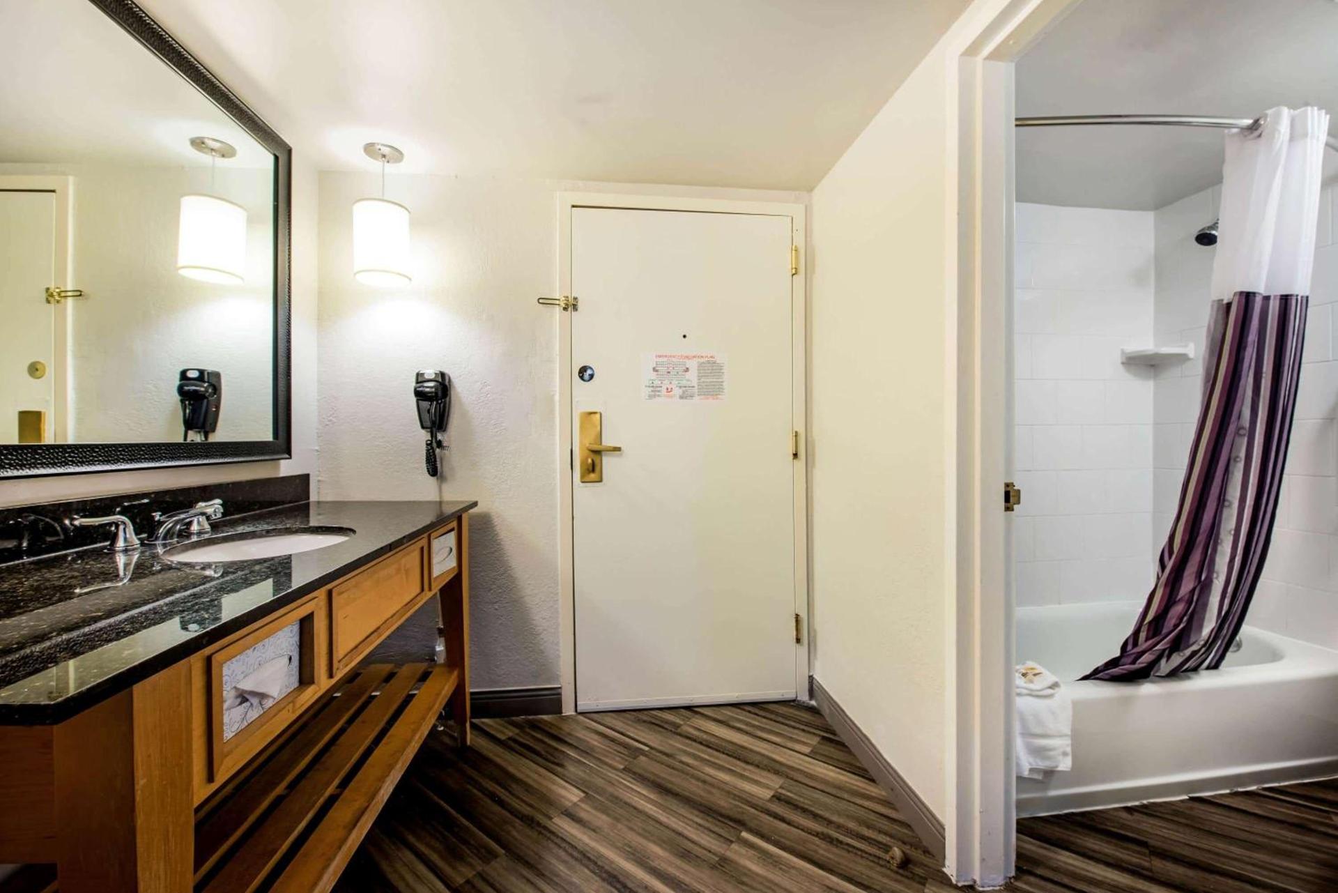 La Quinta by Wyndham Fort Lauderdale Tamarac photo 33