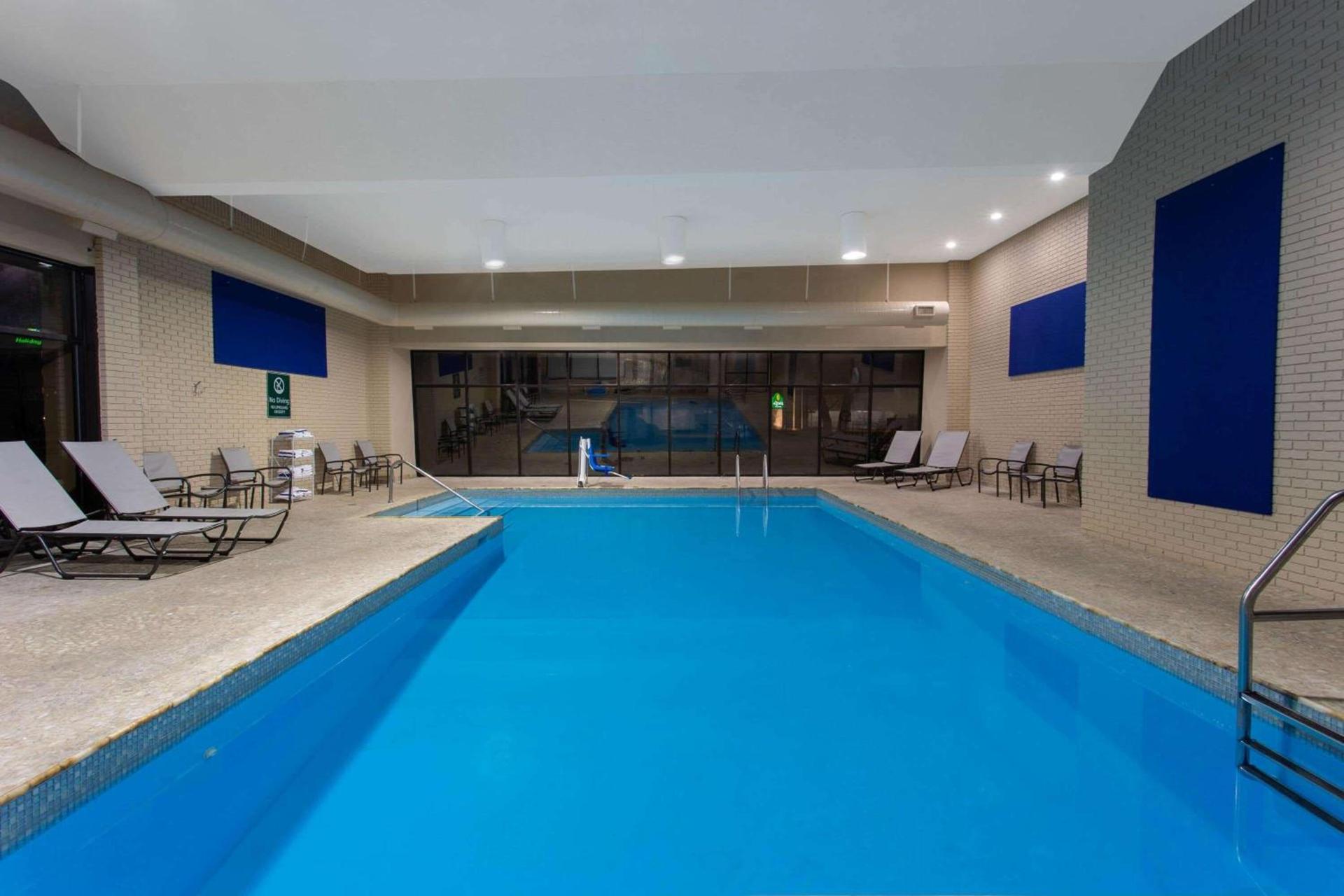 La Quinta by Wyndham Effingham photo 2