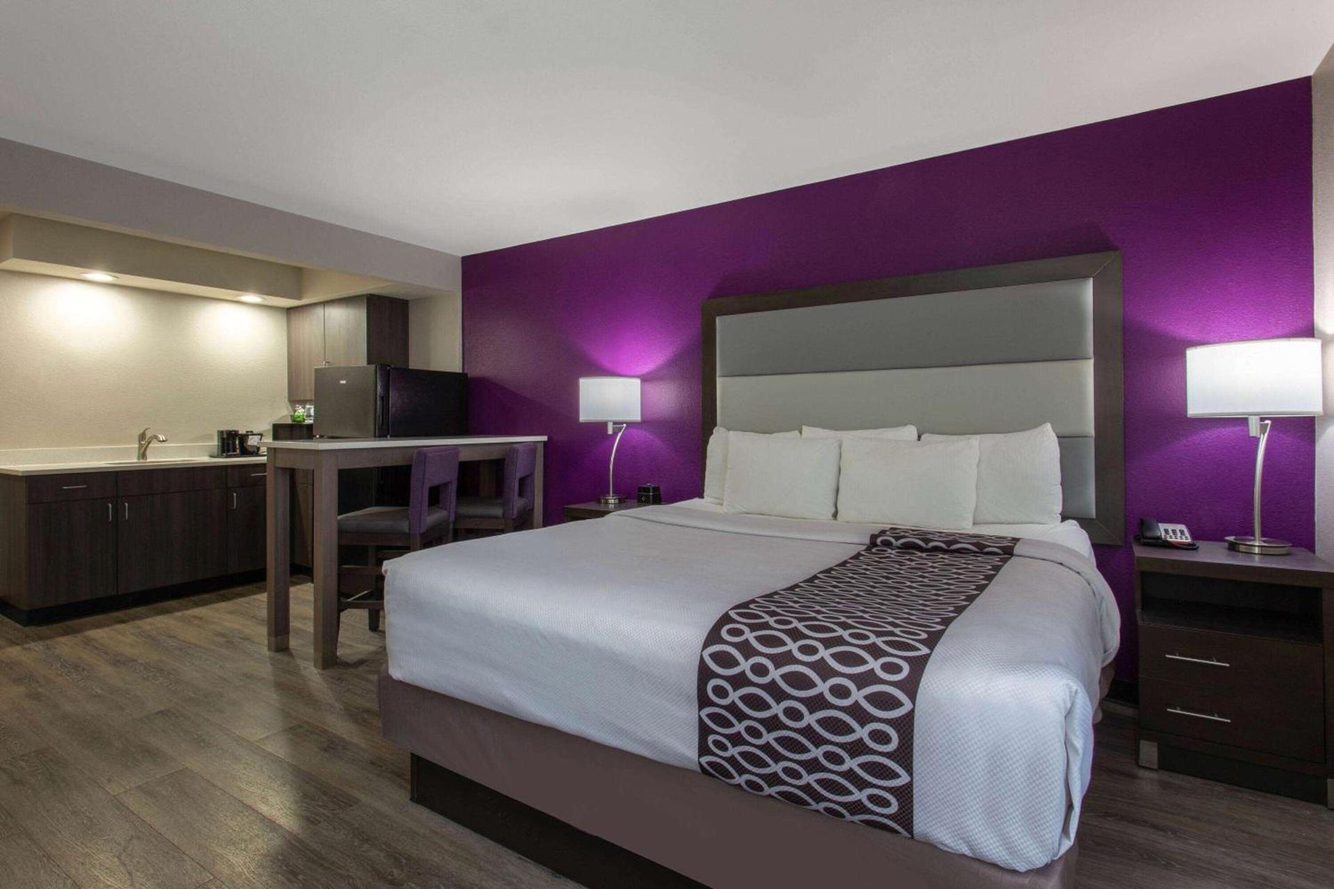La Quinta by Wyndham Effingham photo 25