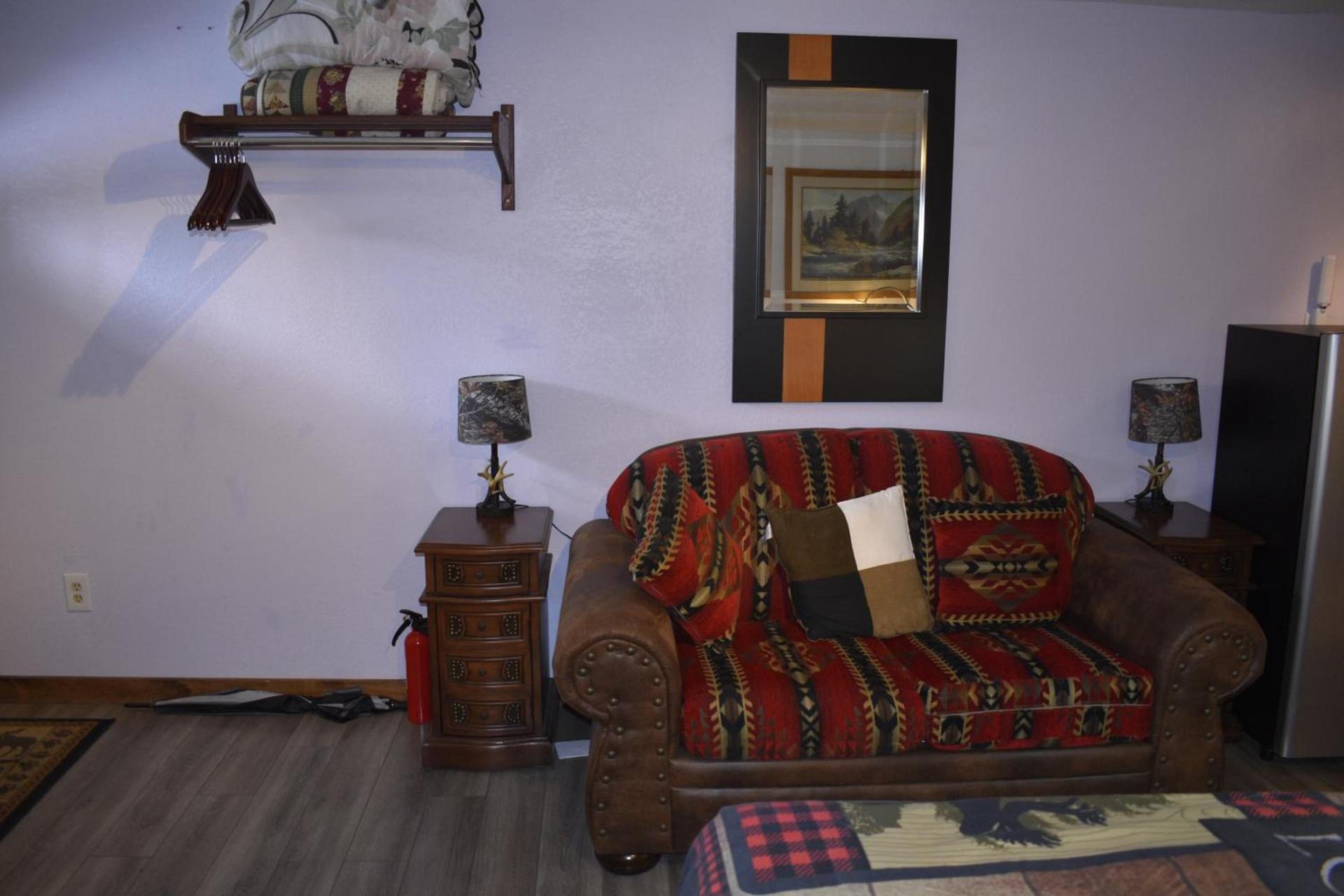Yellowstone Motel - Adults Only - All rooms have kitchens photo 3