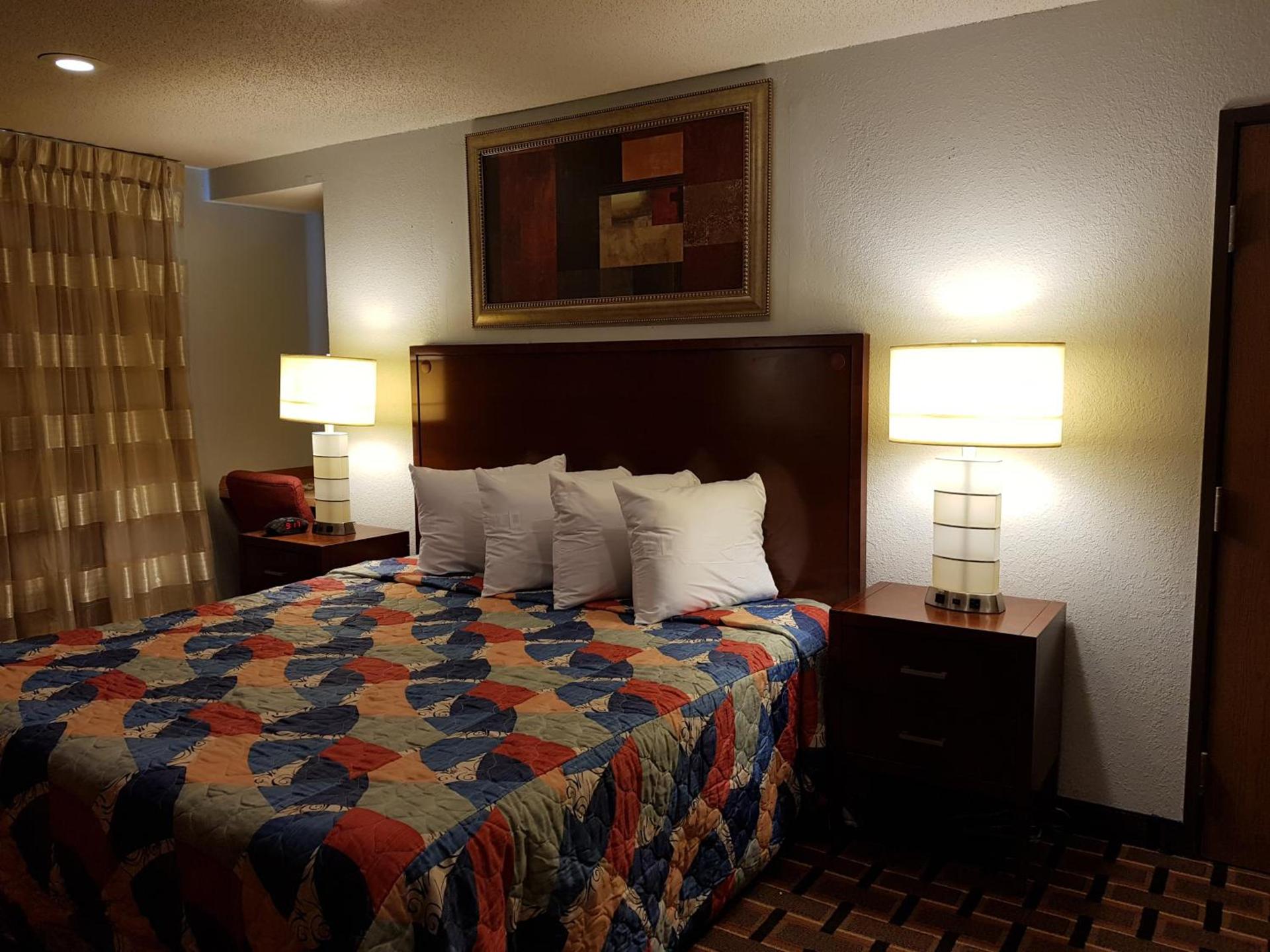 Le Mars Inn and Suites photo 23