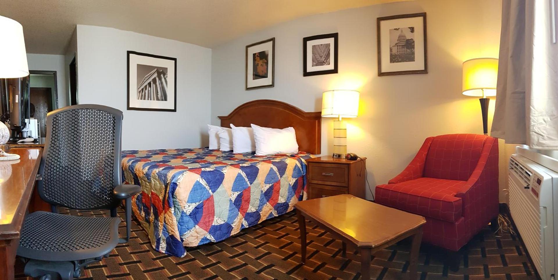 Le Mars Inn and Suites photo 15