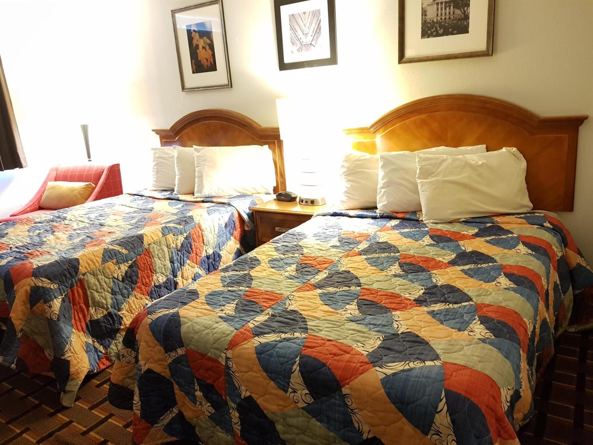 Le Mars Inn and Suites photo 2