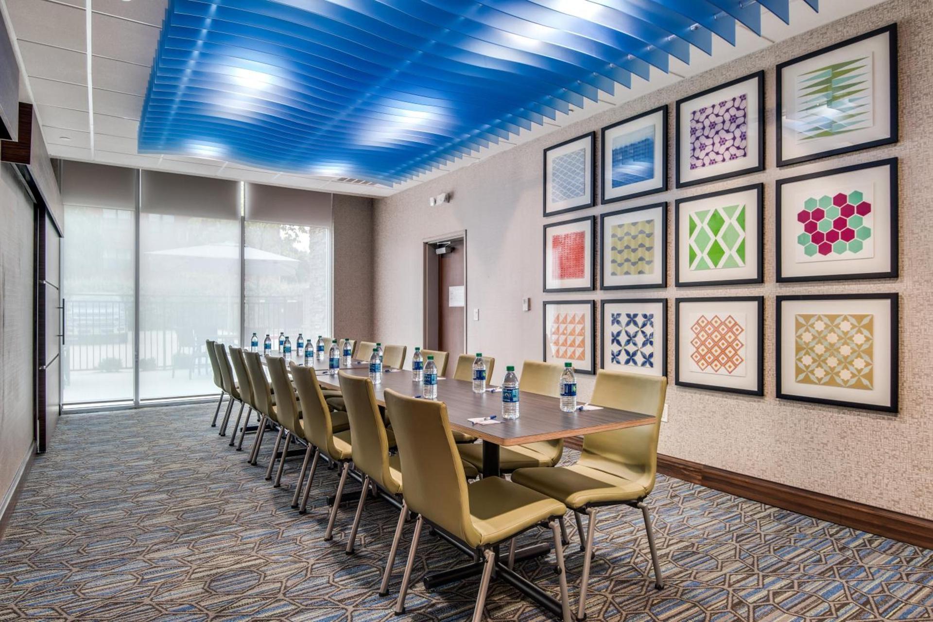 Holiday Inn Express & Suites Dallas North - Addison by IHG photo 43