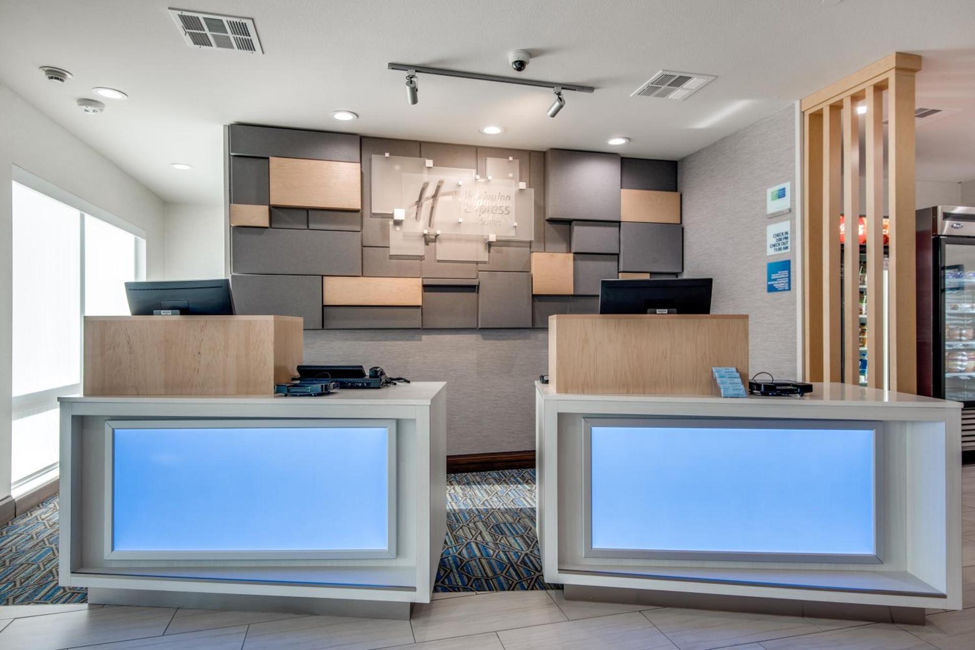 Holiday Inn Express & Suites Dallas North - Addison by IHG photo 18