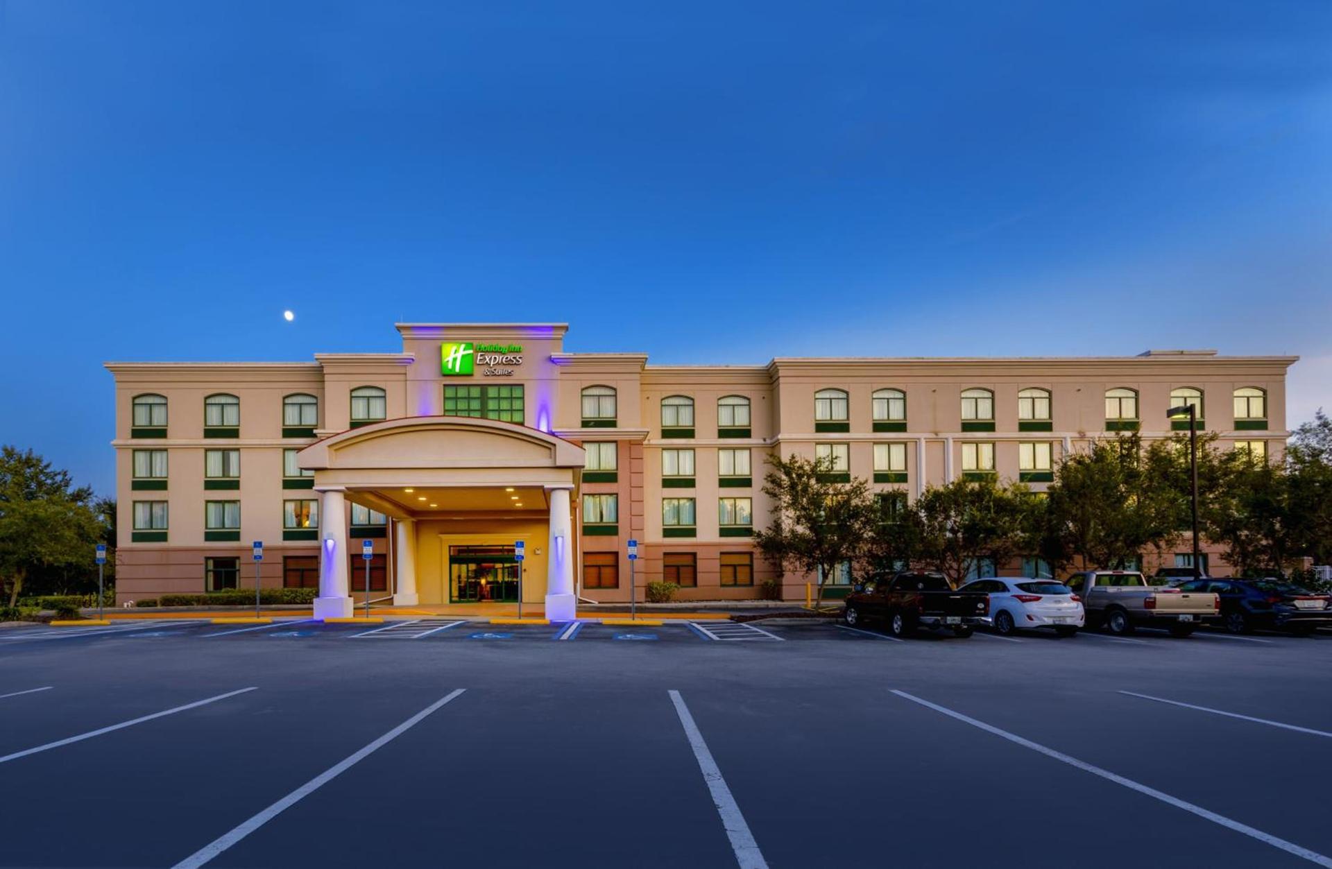 Holiday Inn Express & Suites Bradenton East-Lakewood Ranch by IHG photo 7