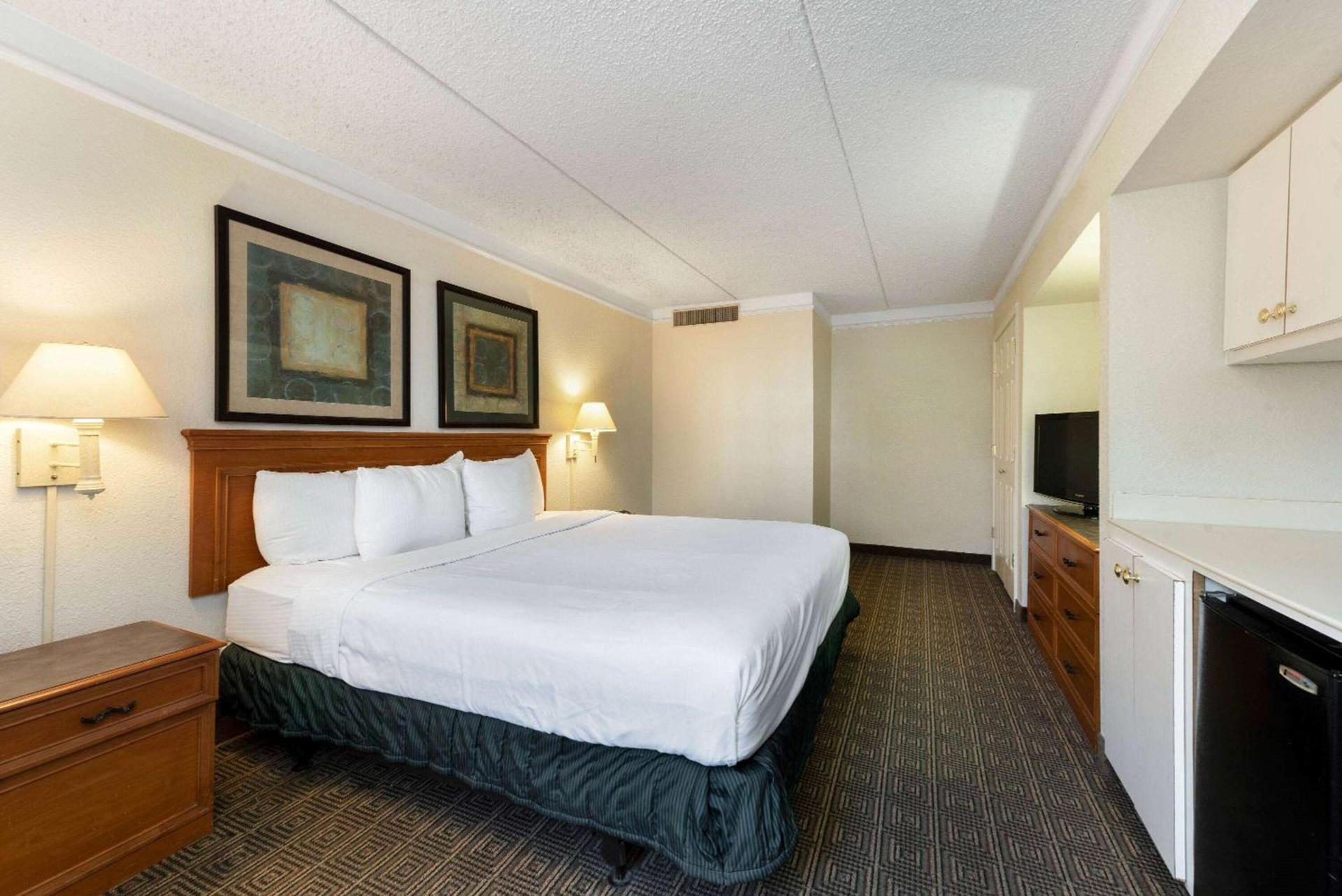 La Quinta Inn by Wyndham Bossier City photo 8