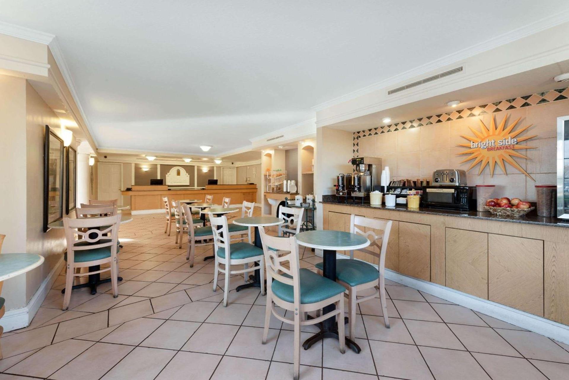 La Quinta Inn by Wyndham Bossier City photo 7