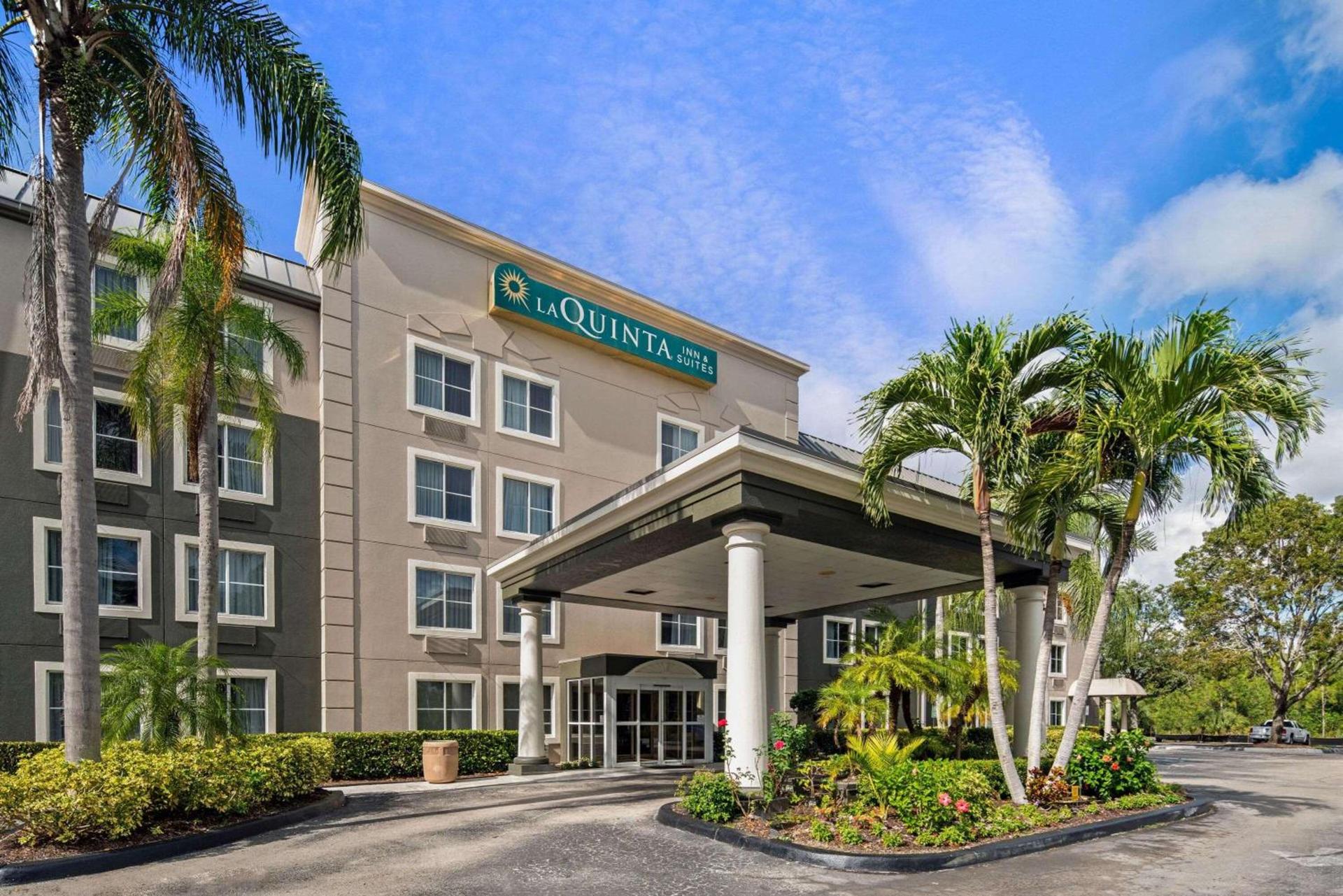 La Quinta by Wyndham Naples East (I-75) photo 25