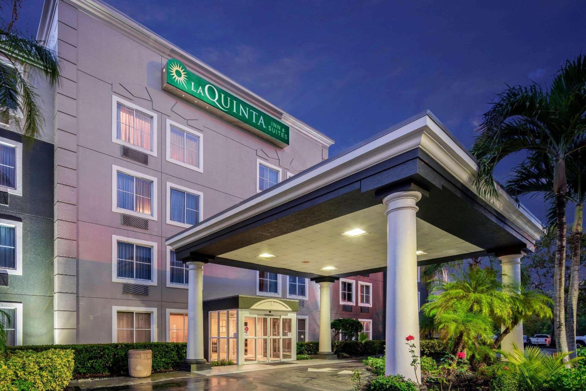 La Quinta by Wyndham Naples East (I-75) photo 26