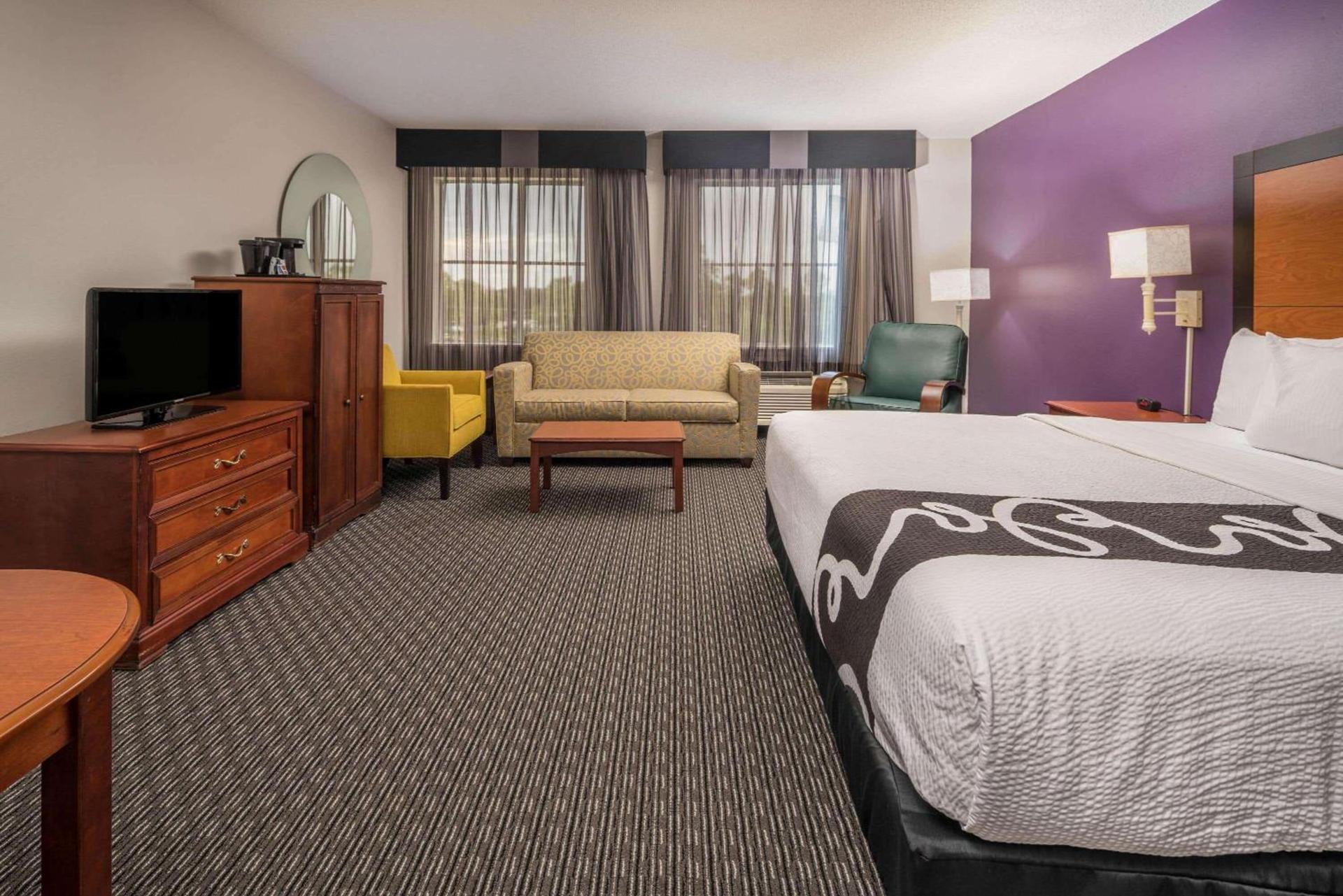 La Quinta by Wyndham Naples East (I-75) photo 16