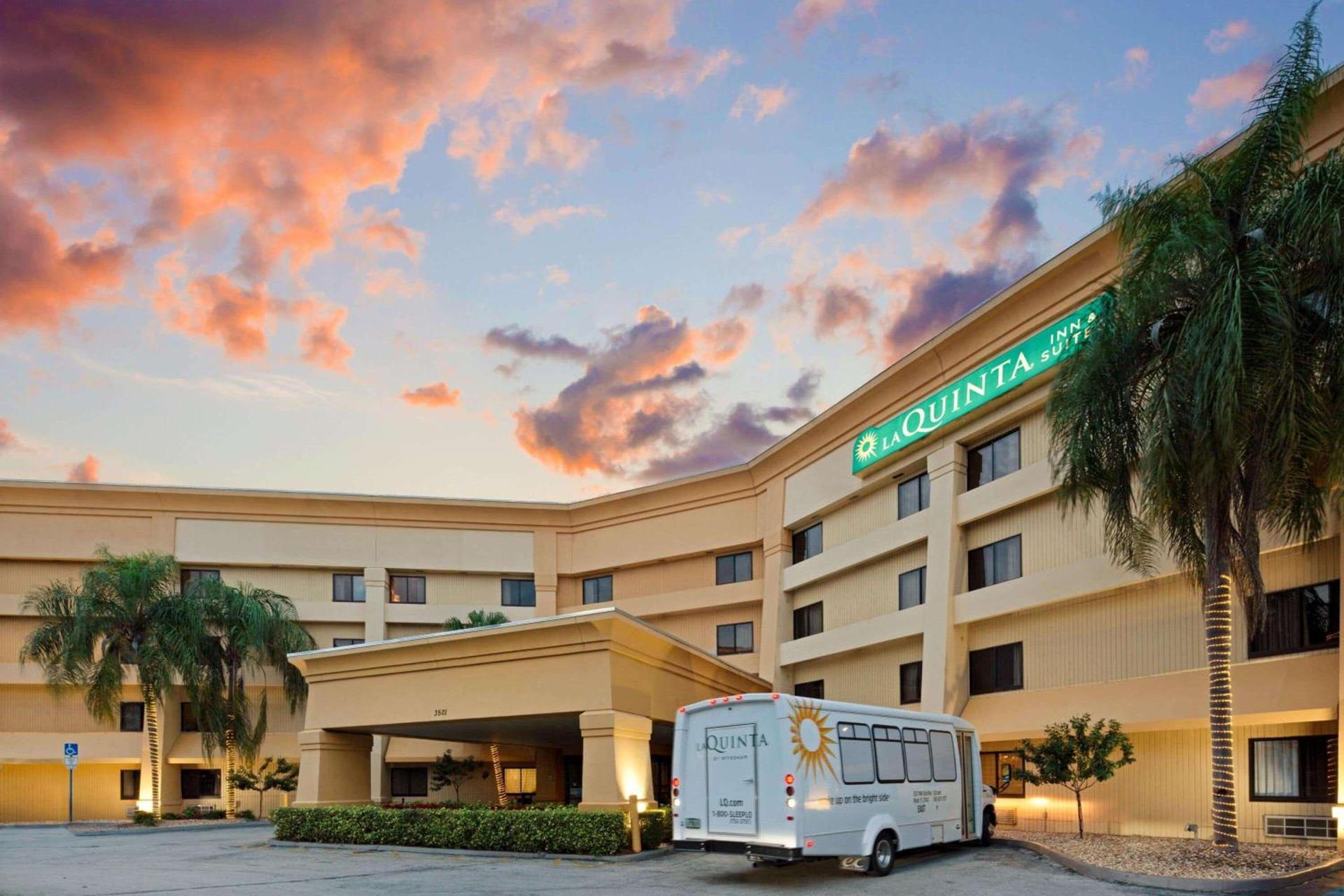 La Quinta by Wyndham Miami Airport East photo 1