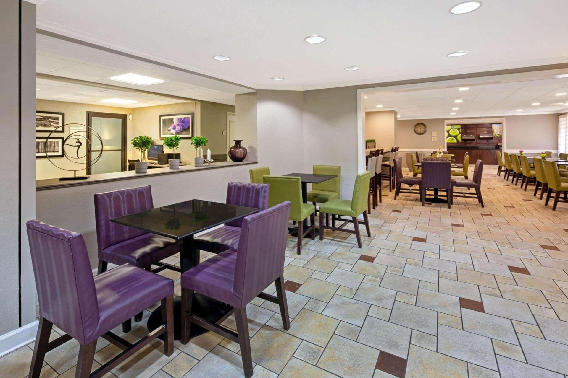 La Quinta by Wyndham Miami Airport East photo 4