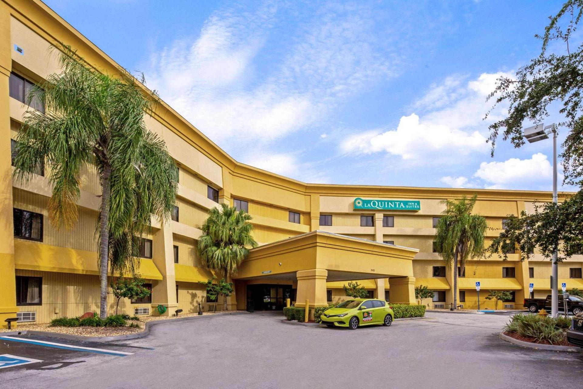 La Quinta by Wyndham Miami Airport East photo 48