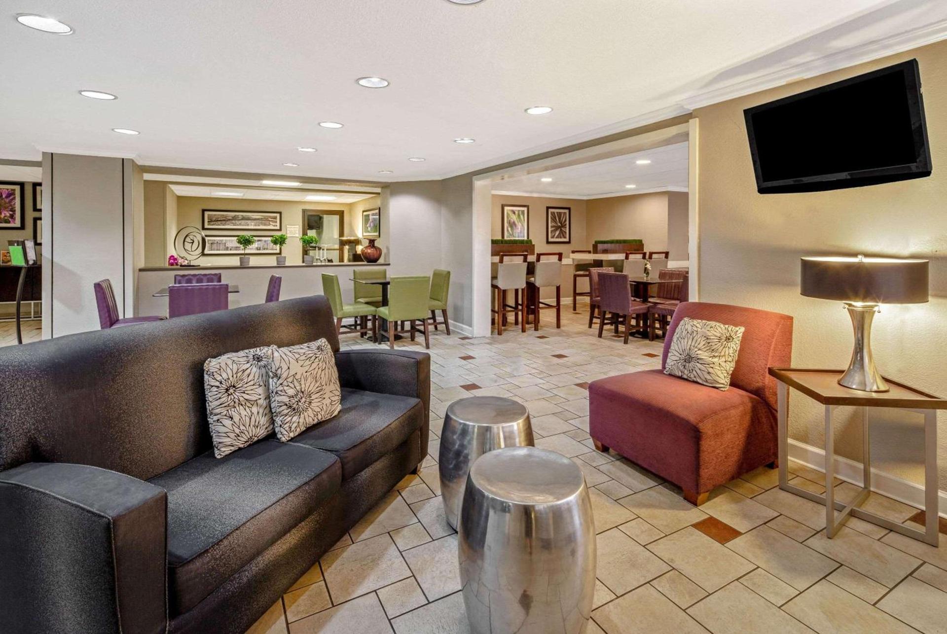 La Quinta by Wyndham Miami Airport East photo 9