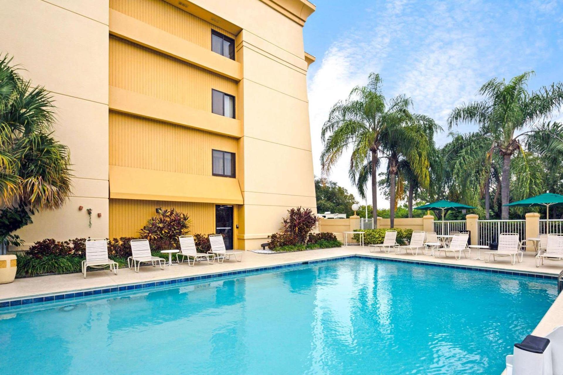 La Quinta by Wyndham Miami Airport East photo 16