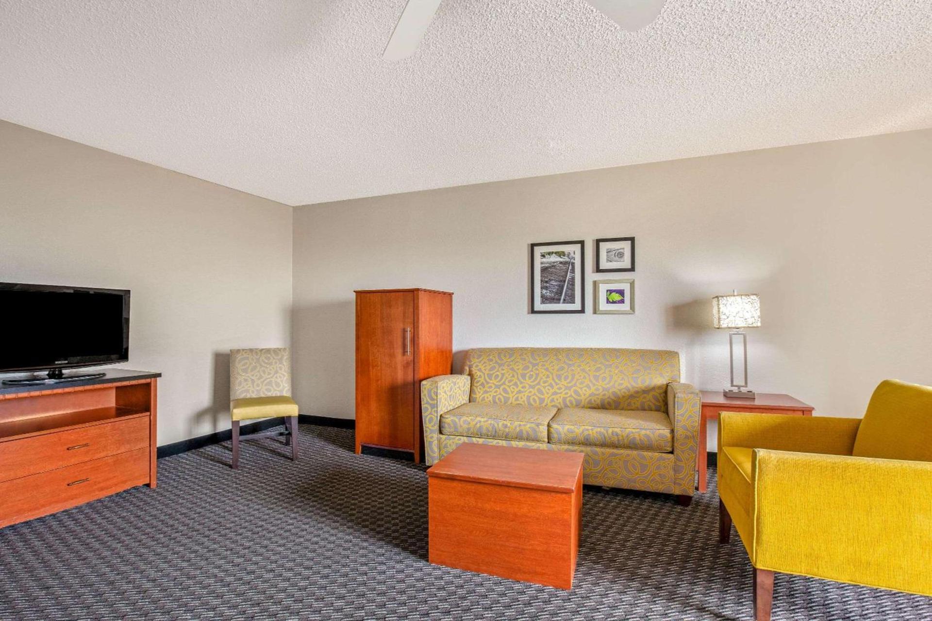La Quinta by Wyndham Miami Airport East photo 47