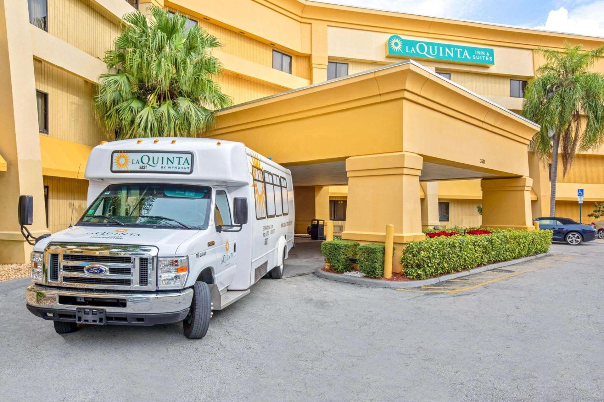 La Quinta by Wyndham Miami Airport East photo 59