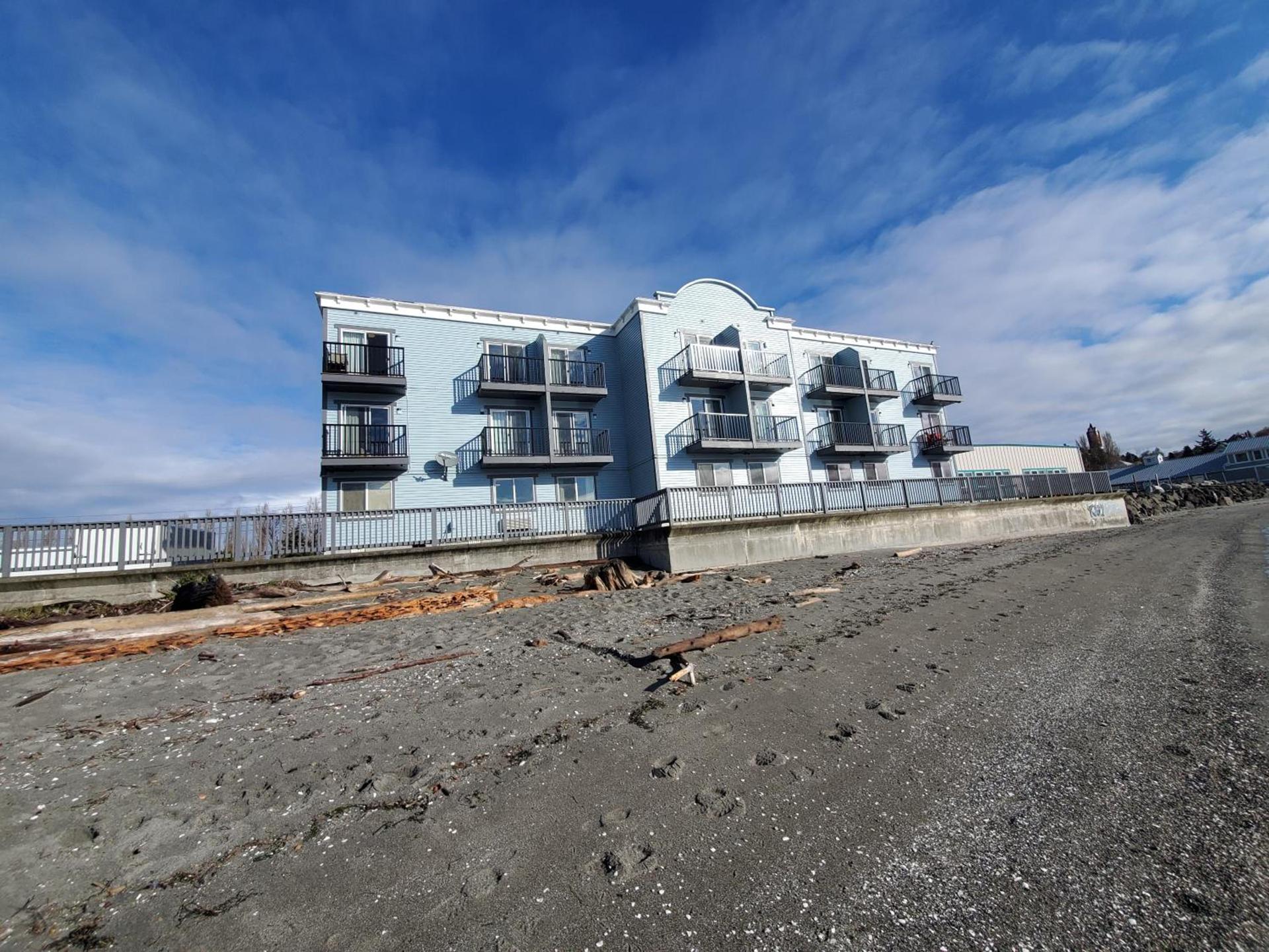 Water Front Inn photo 14